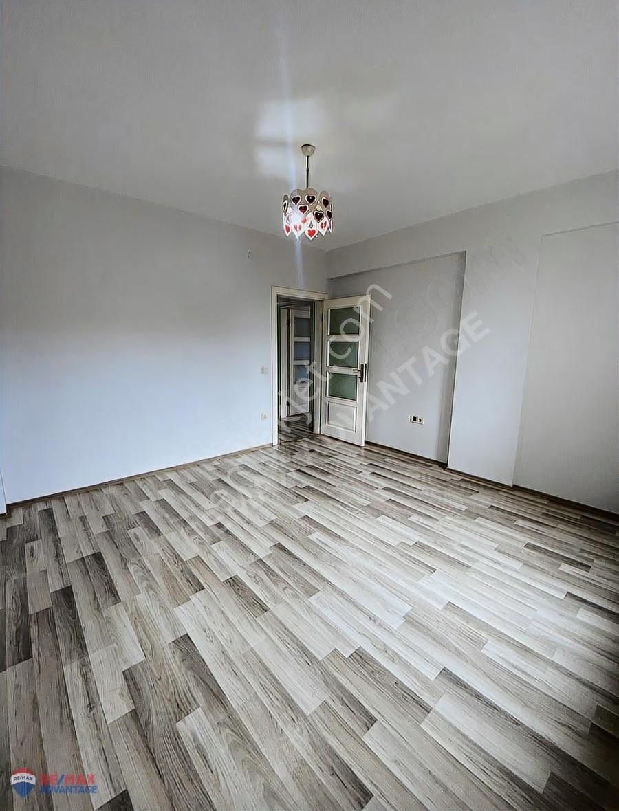 Remax Advantage'dan Balat'ta Çift Balkonlu 2+1 Kiralık Daire - Görsel 16