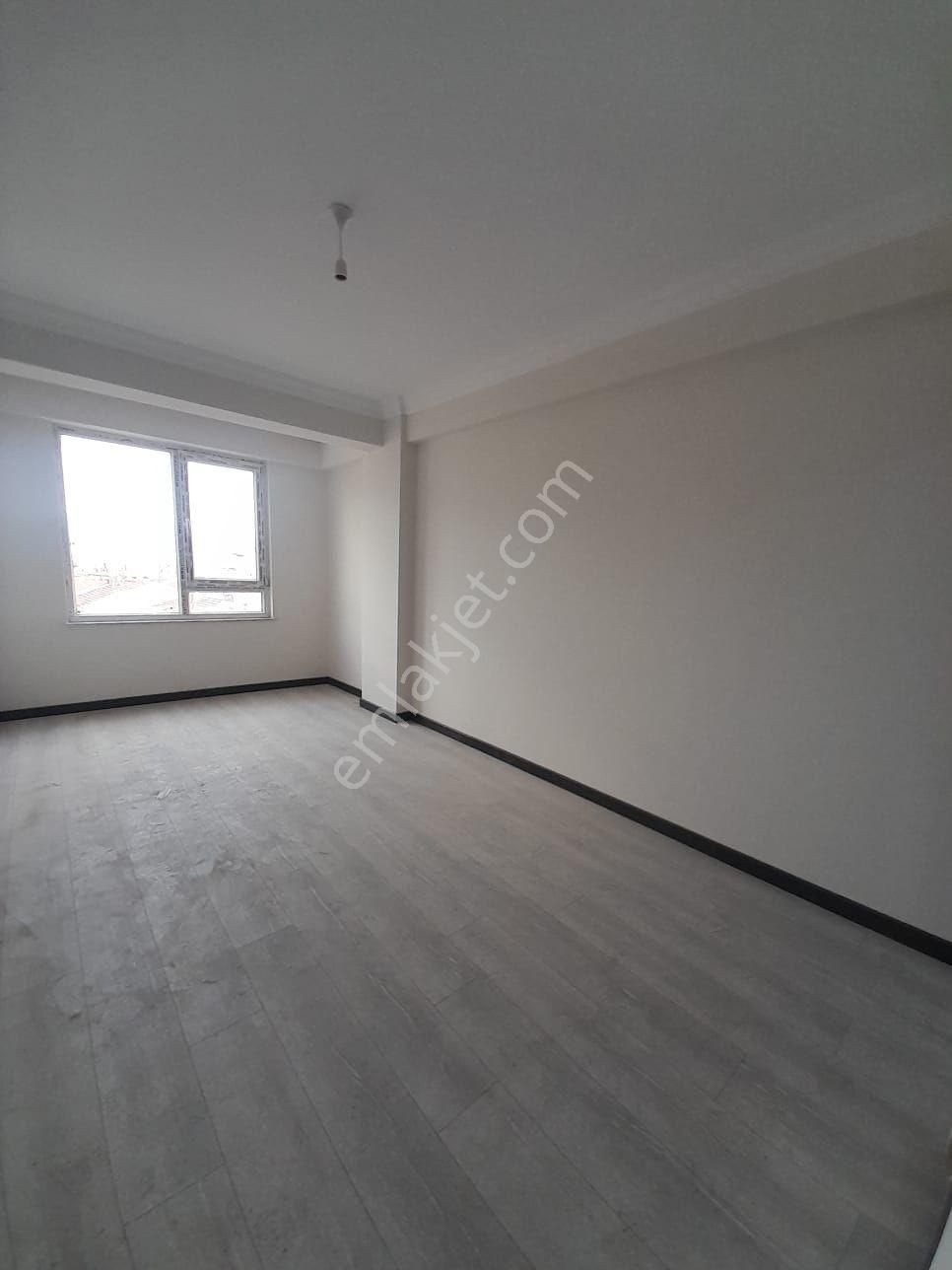 Son Ara Kat 3+1 Daire Esentepe Mahallesinde - Görsel 4