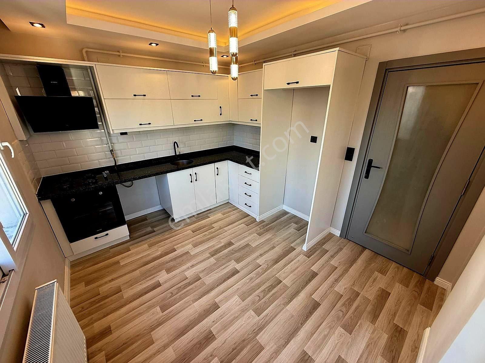 100.yılda Acil Kapalı Mutfaklı 2+1 - Görsel 12