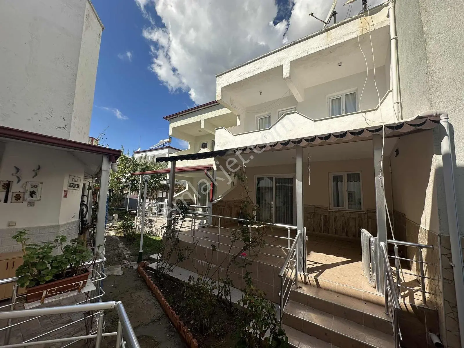 Altınkum Emlak'tan Yüzme Havuzlu Site İçerisinde 3+1 Villa - Görsel 3