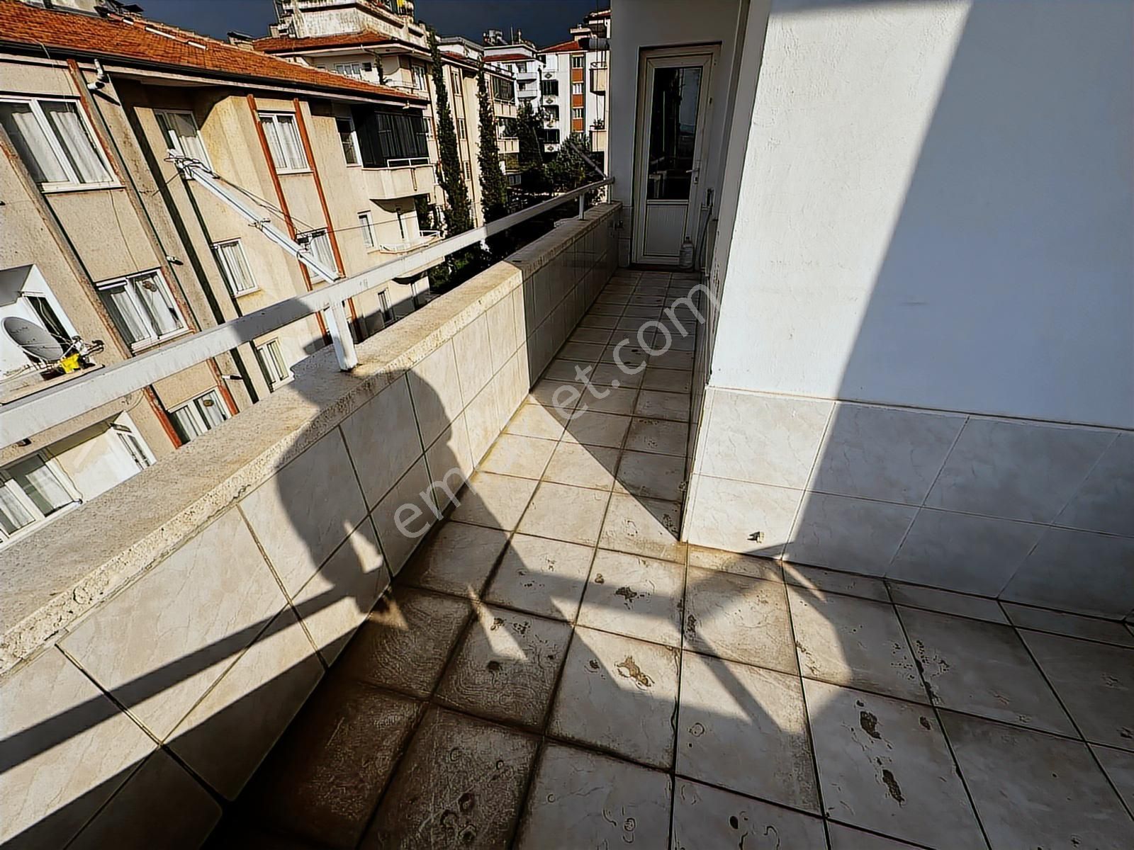 Yeditepe Mahallesinde Geniş Oturum Satılık 3+1 Daire - Görsel 17