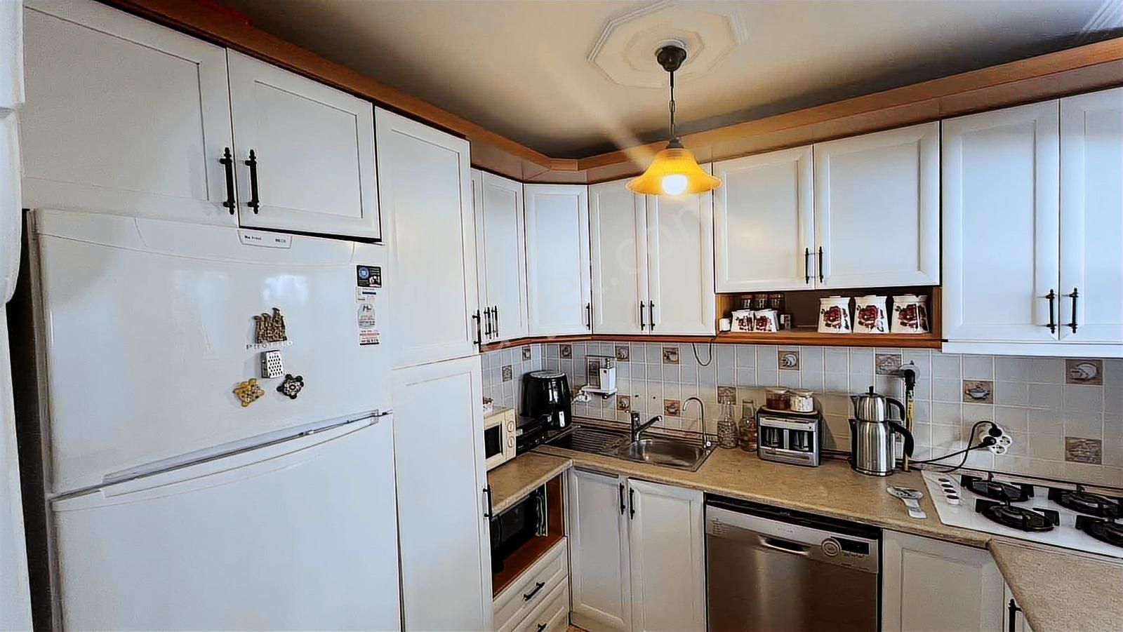 Büyükçekmece Güzelkent Hukukçular Sitesinde Satılık 5+2 Villa - Görsel 20