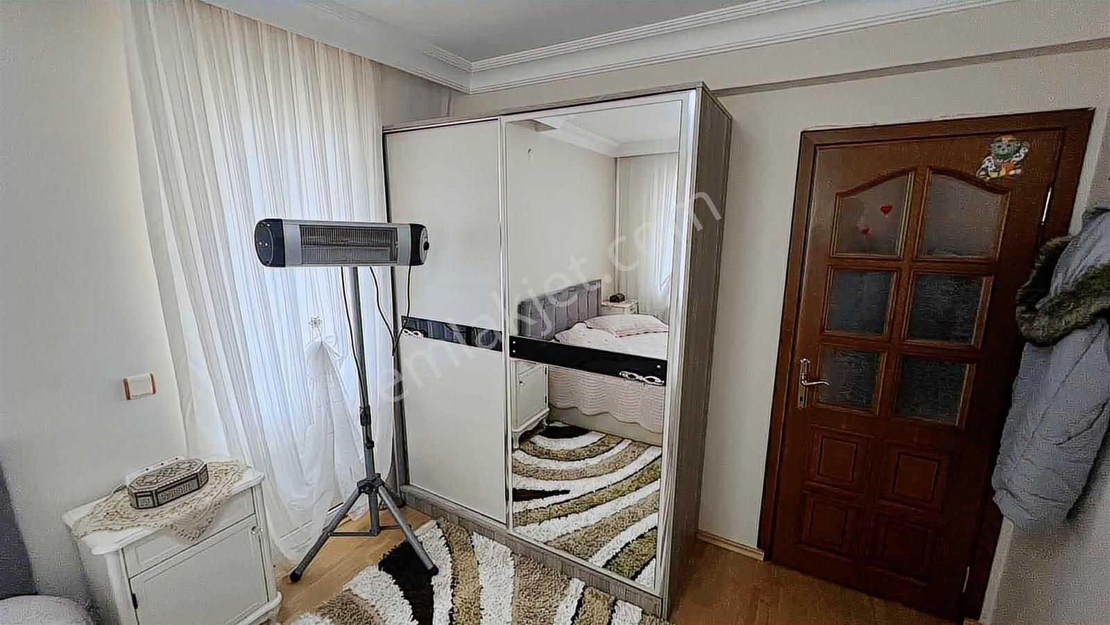 Büyükçekmece Güzelkent Hukukçular Sitesinde Satılık 5+2 Villa - Görsel 8