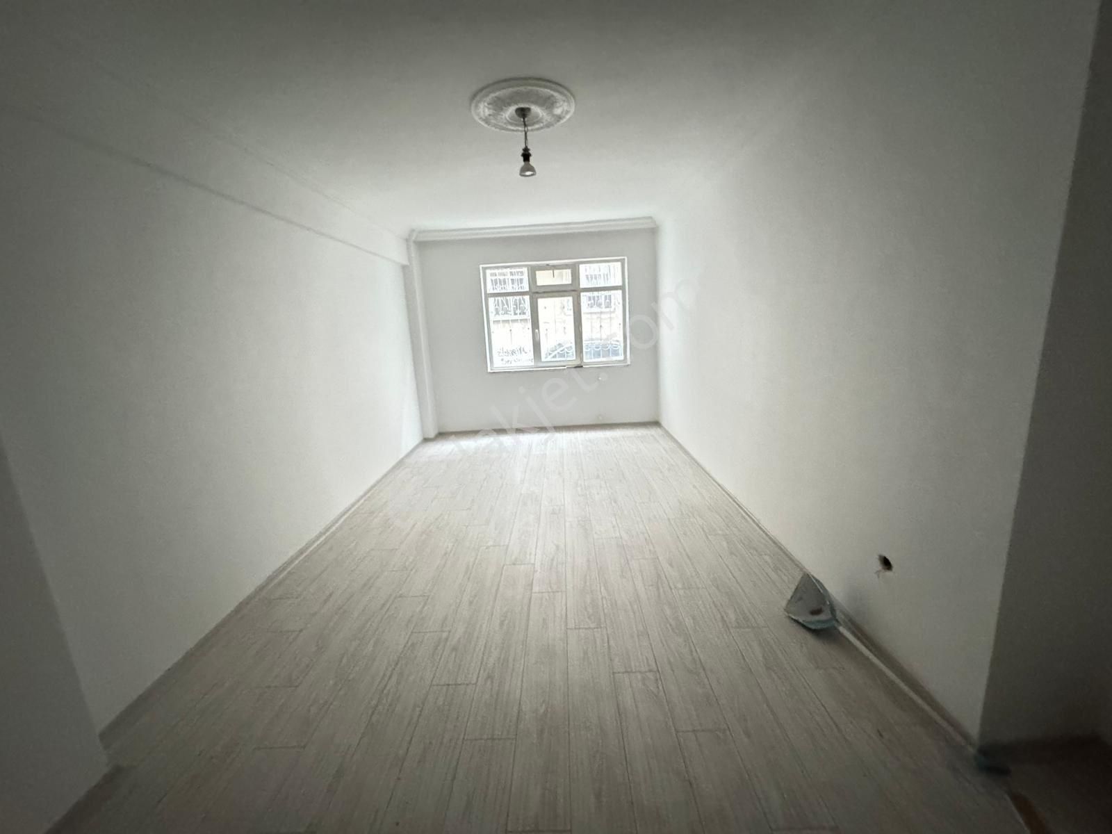 Rasathane Mahallesinde İci Full Yapılı Satılık Daire - Görsel 4