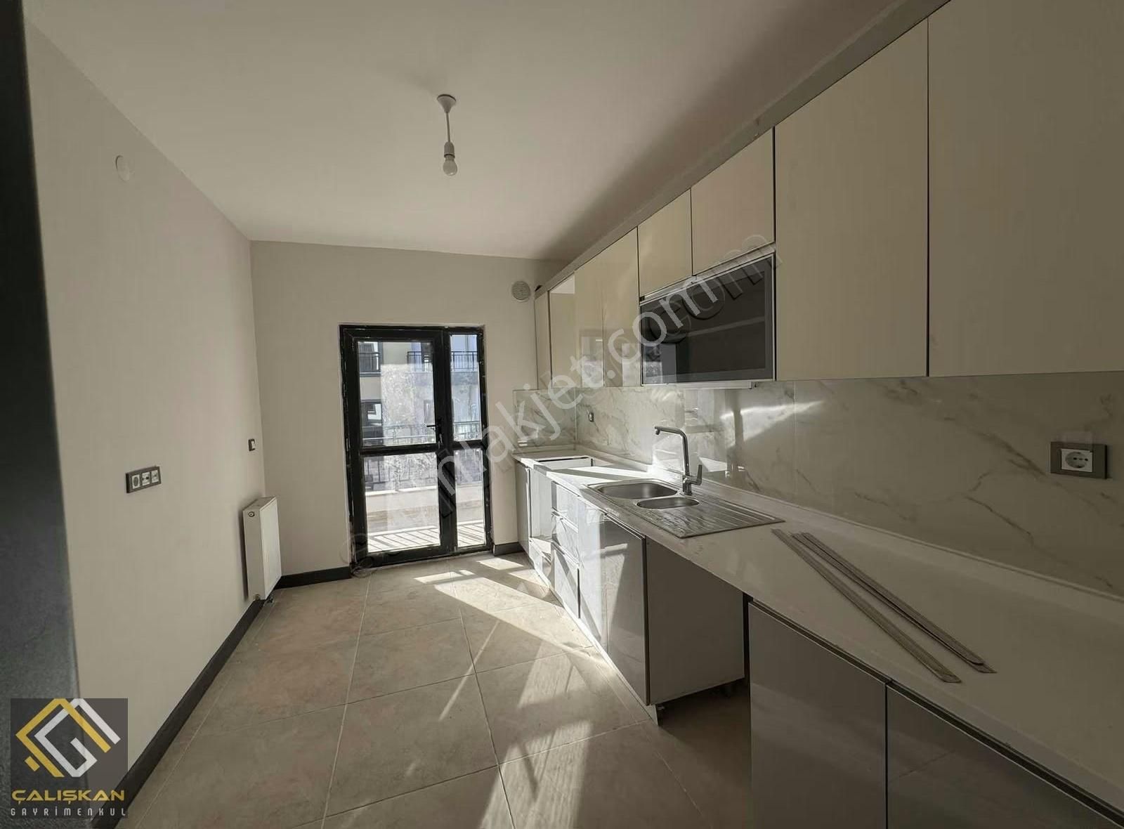 Sıfır/arakat/kombili/abonelikler Açık/asansörlü