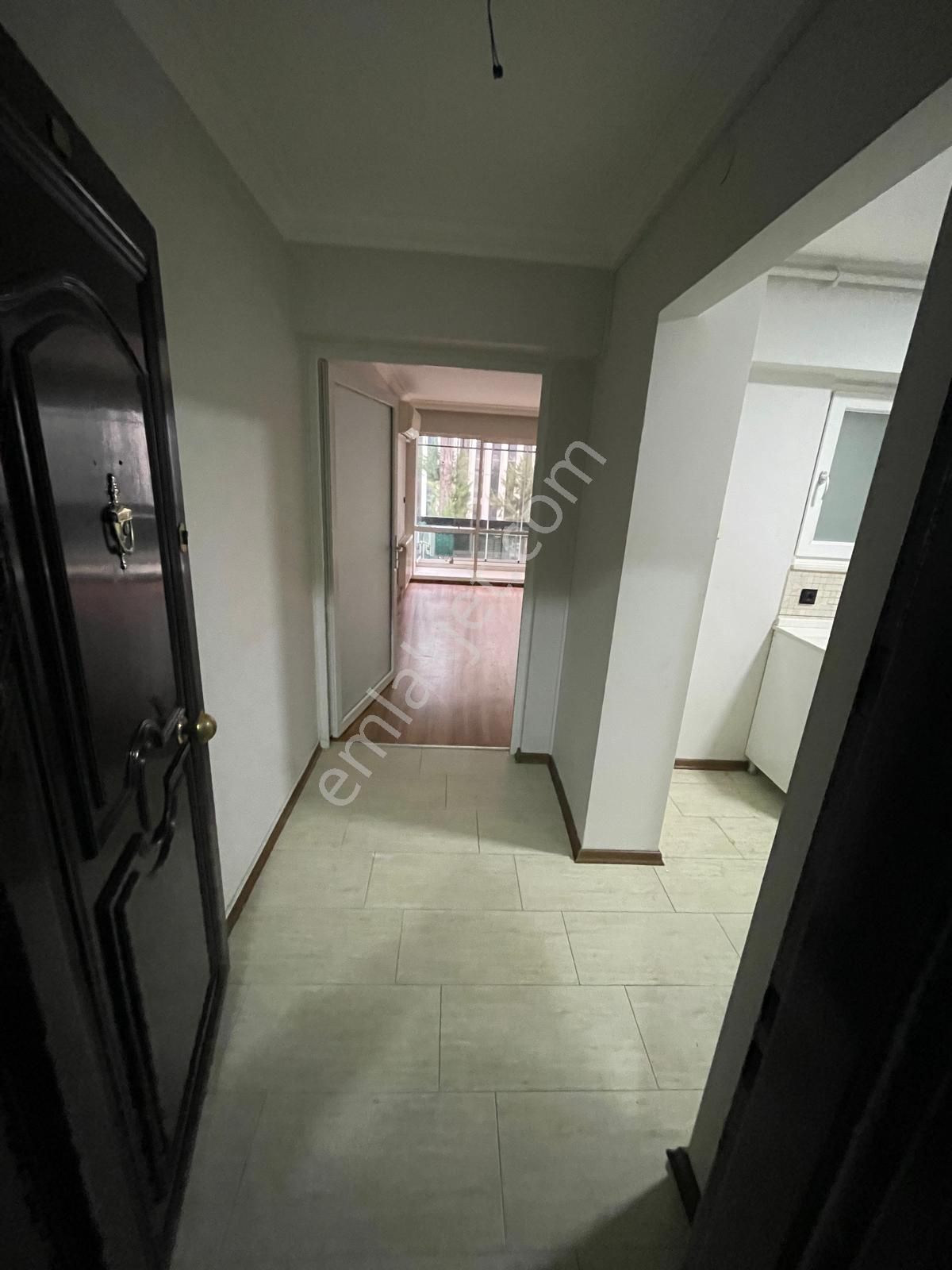 Turyap Göztepe Stadın Karşısında Kiralık 2+1 Daire - Görsel 5