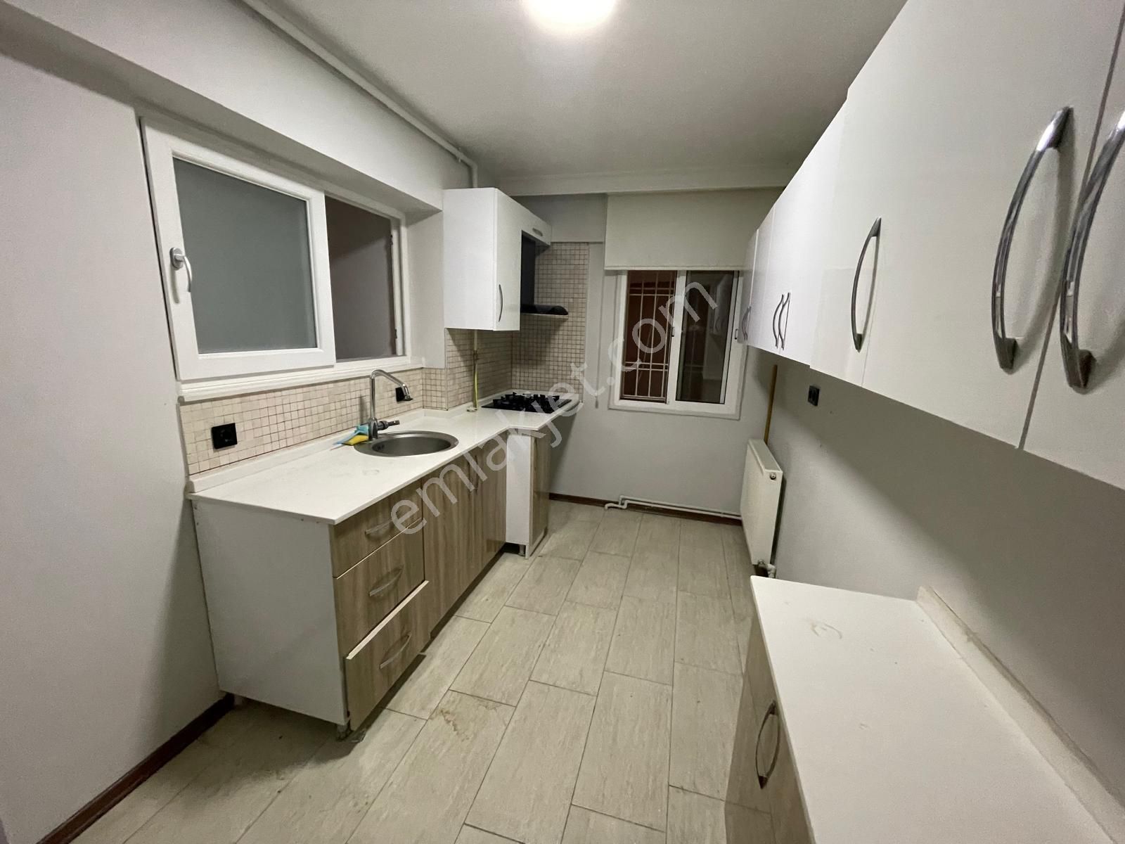 Turyap Göztepe Stadın Karşısında Kiralık 2+1 Daire - Görsel 11