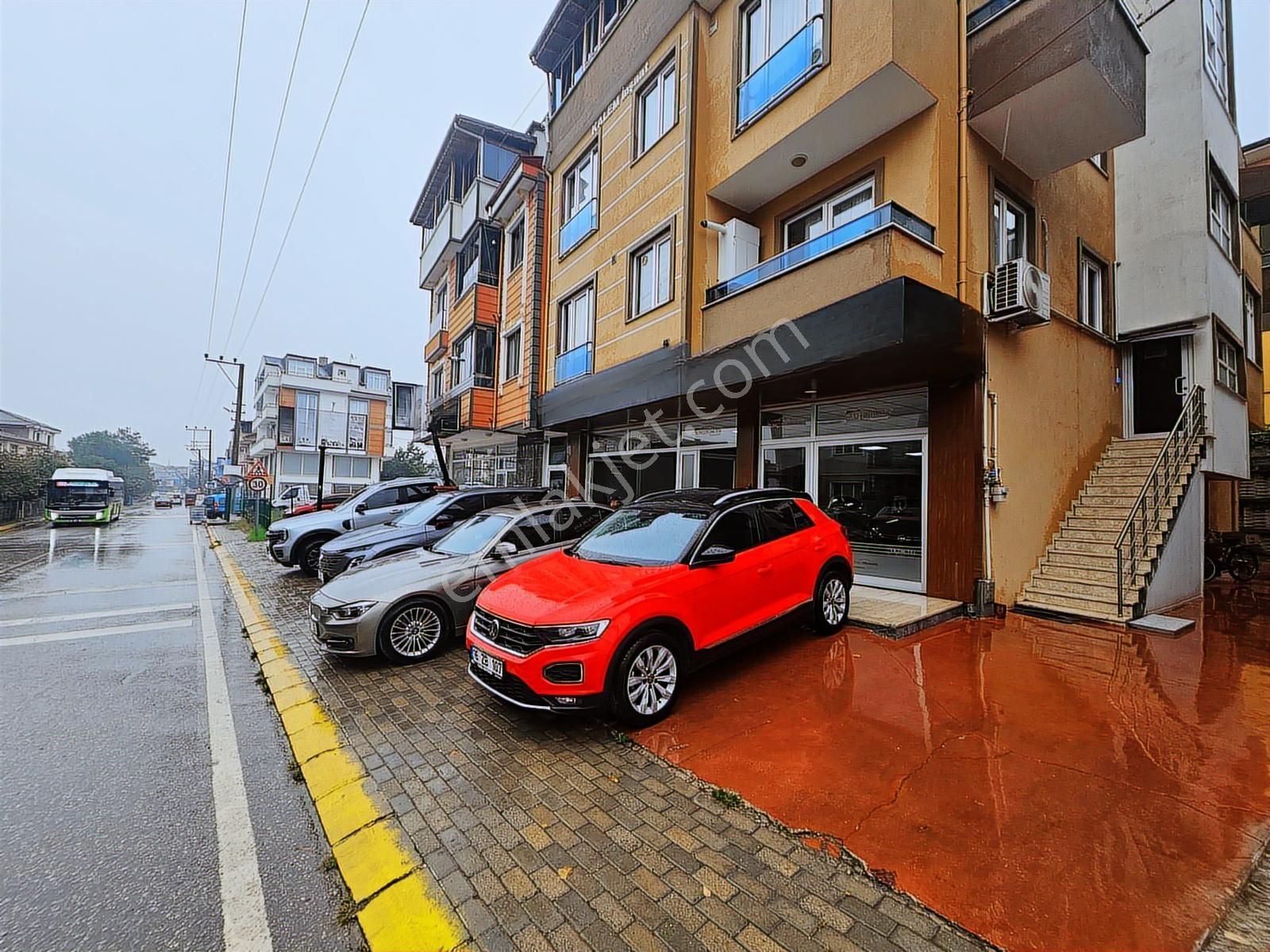 Emekevler'de İşlek Cadde Üzerinde Satılık 150m² İşyeri&dükkan - Görsel 7