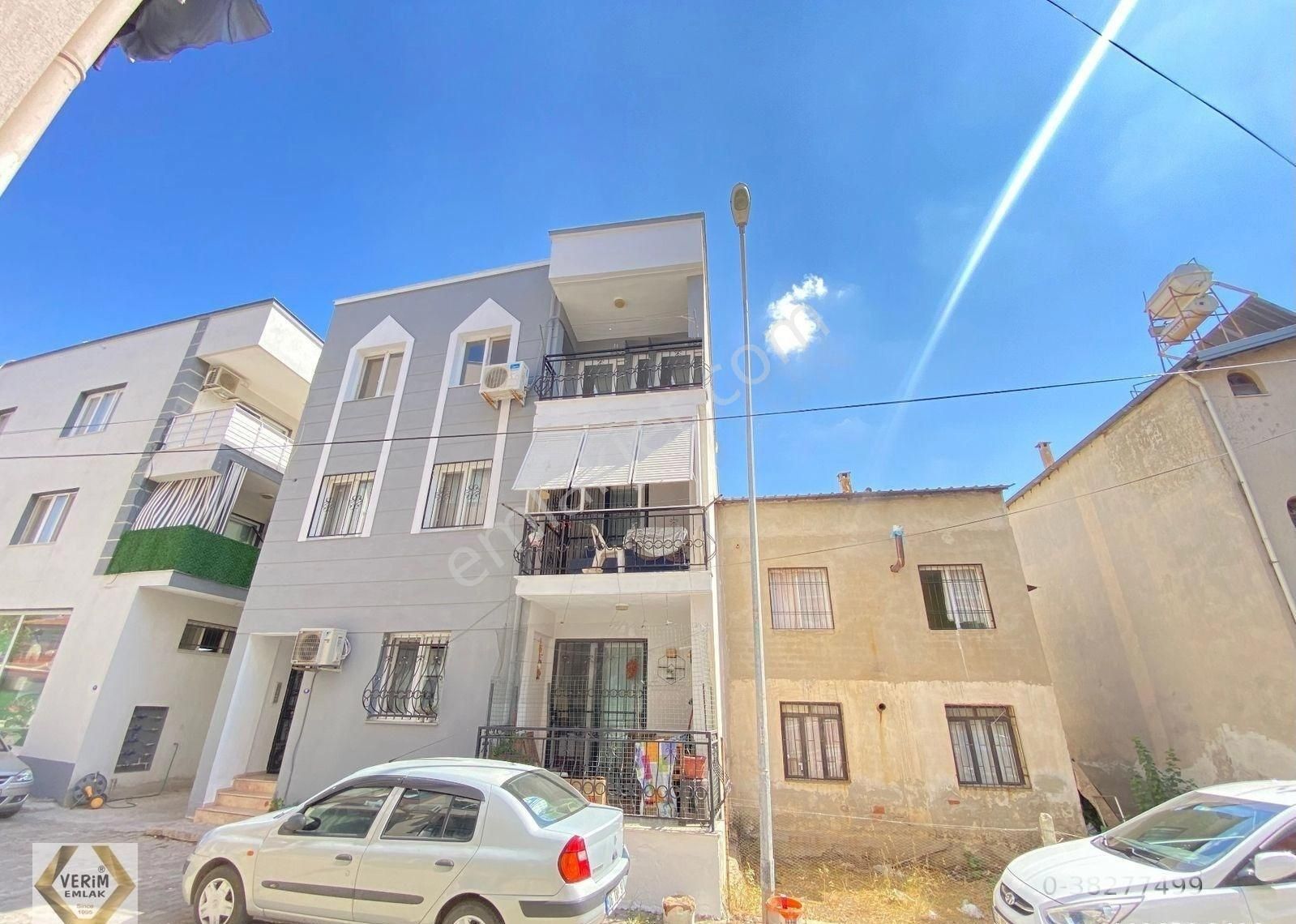 Ürkmez Merkez'de Plaja 200m Masrafsız 2+1 Satılık Daire