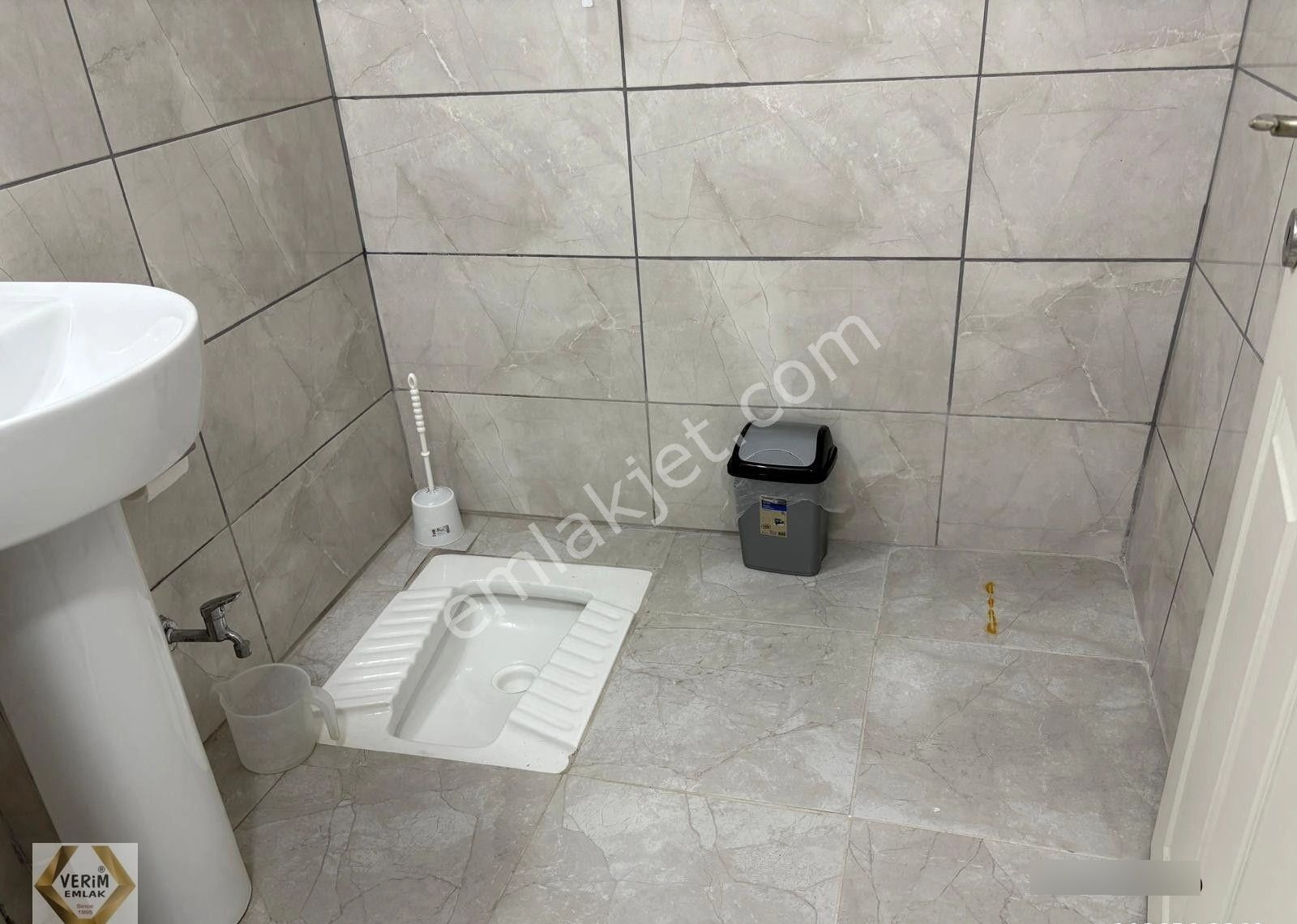 Seferihisar Ürkmez De Deniz Tarafın Da Bahçe Katı Satılık 3+1 Daire - Görsel 7