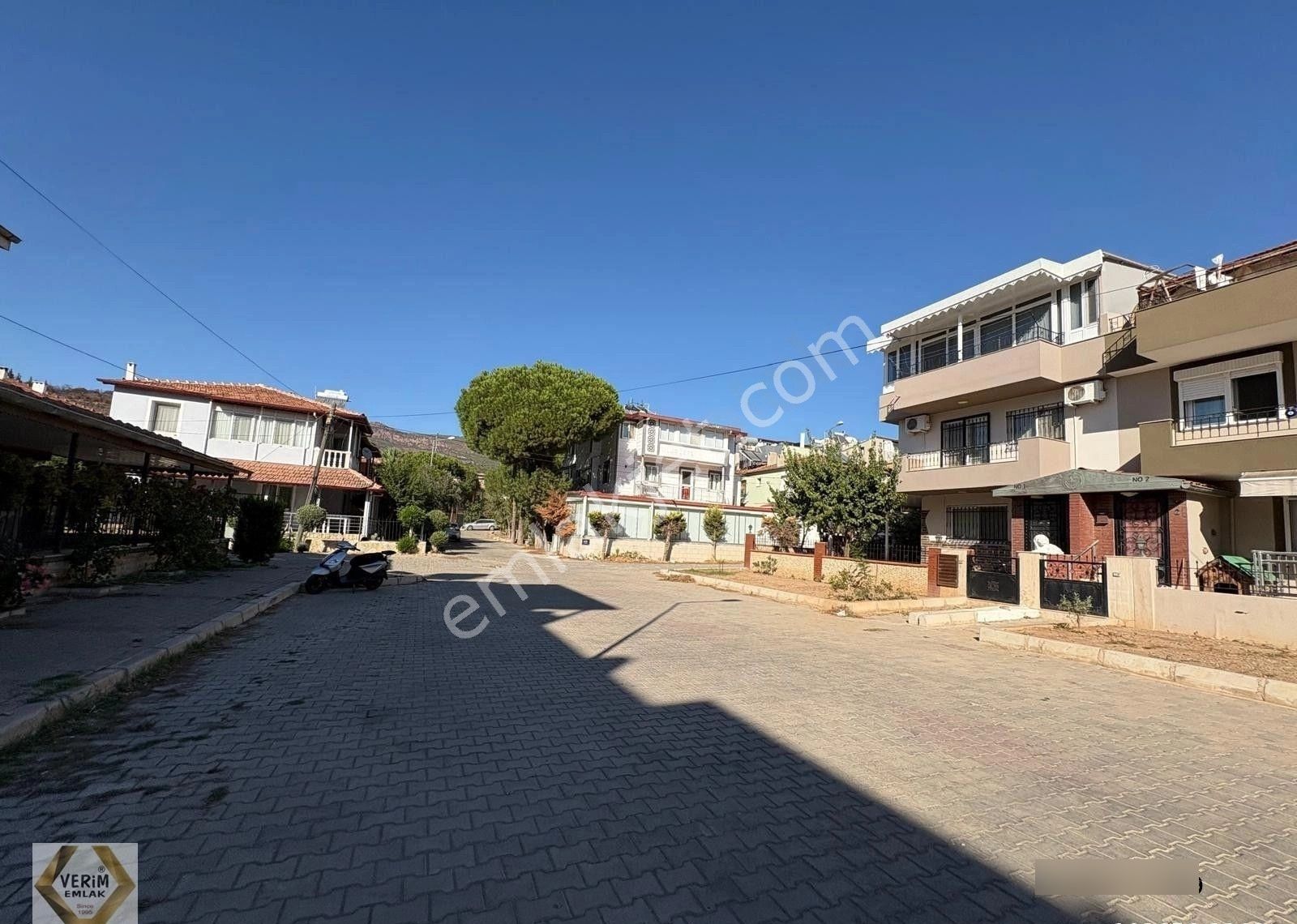 Seferihisar Ürkmez De Deniz Tarafın Da Bahçe Katı Satılık 3+1 Daire - Görsel 5