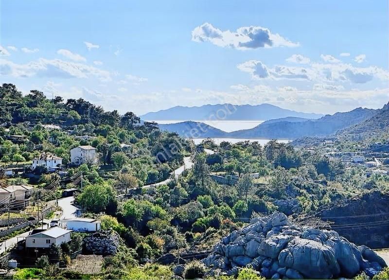 Söğüt Satlık Emsalsiz İmarlı Ve Tiniy House Arsası Deniz 1km