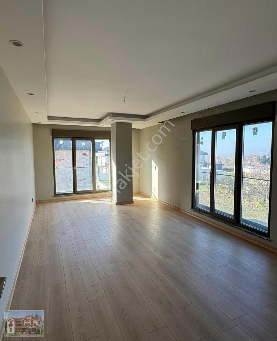 Beylikdüzü Gürpınar Dereağzı Mahallesi Süper Lüks Takaslı Villa - Görsel 35