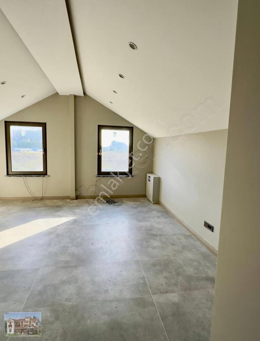 Beylikdüzü Gürpınar Dereağzı Mahallesi Süper Lüks Takaslı Villa - Görsel 34