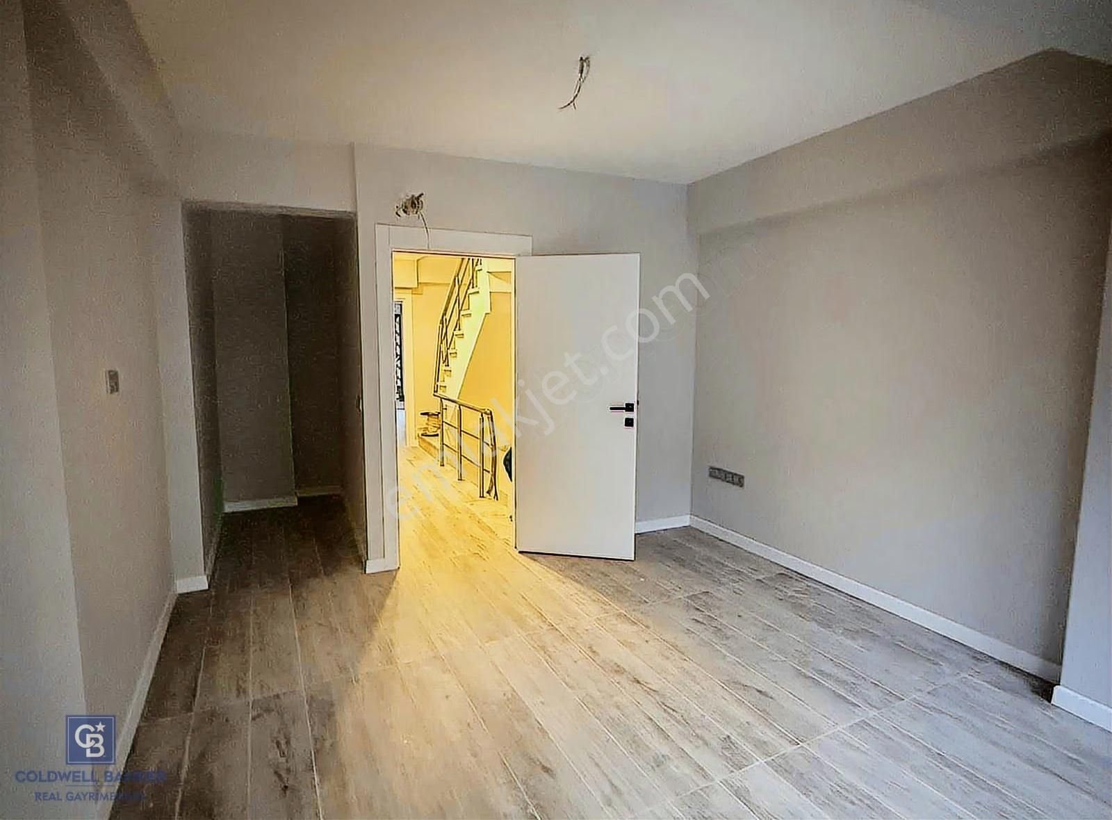 Üsküdar Barbaros Mah. 5 Katlı Sıfır Satılık Müstakil Ev - Görsel 10