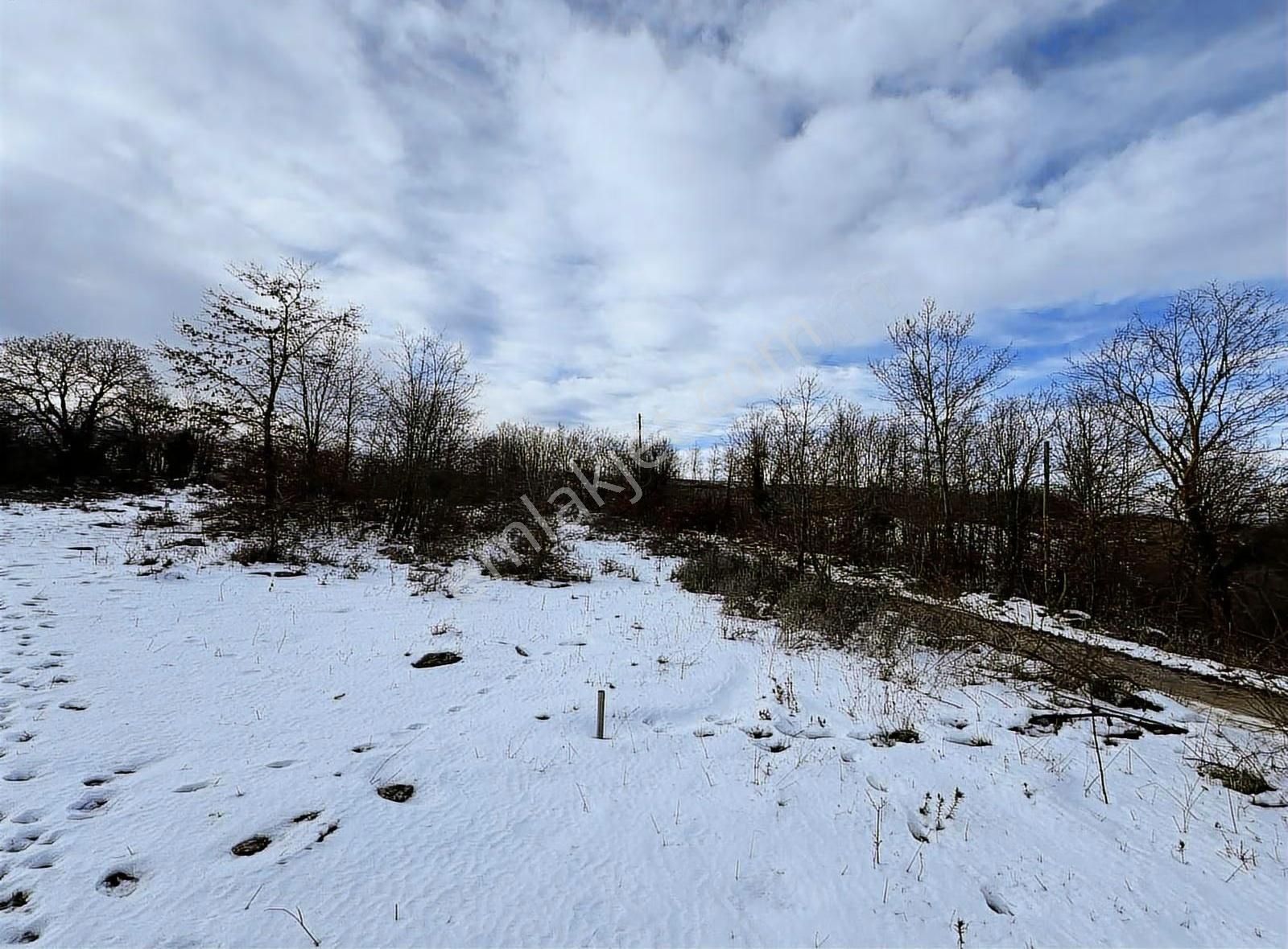 Özdemir Den Güngörende Tek Tapu Kadastro Yoluna Cephe