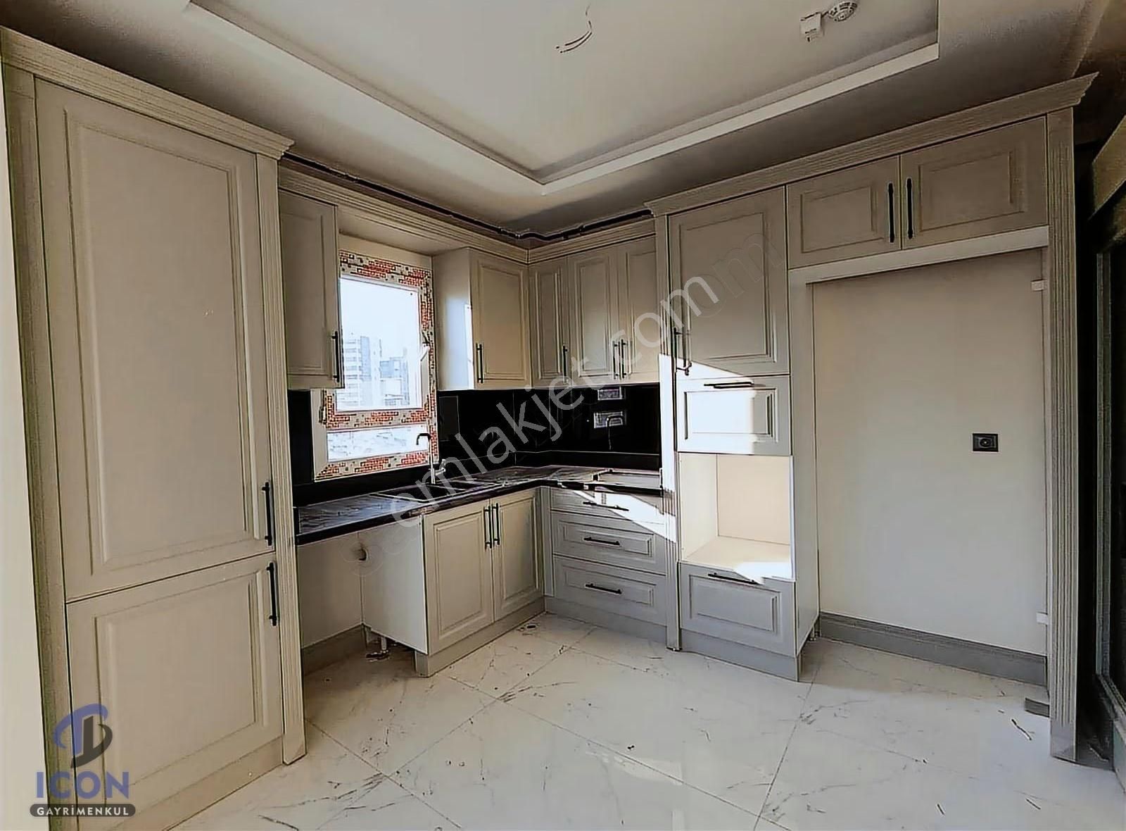 Icon'dan Akdeniz Mah'de Marka Projede Deniz Manzaralı 3+1 - Görsel 3