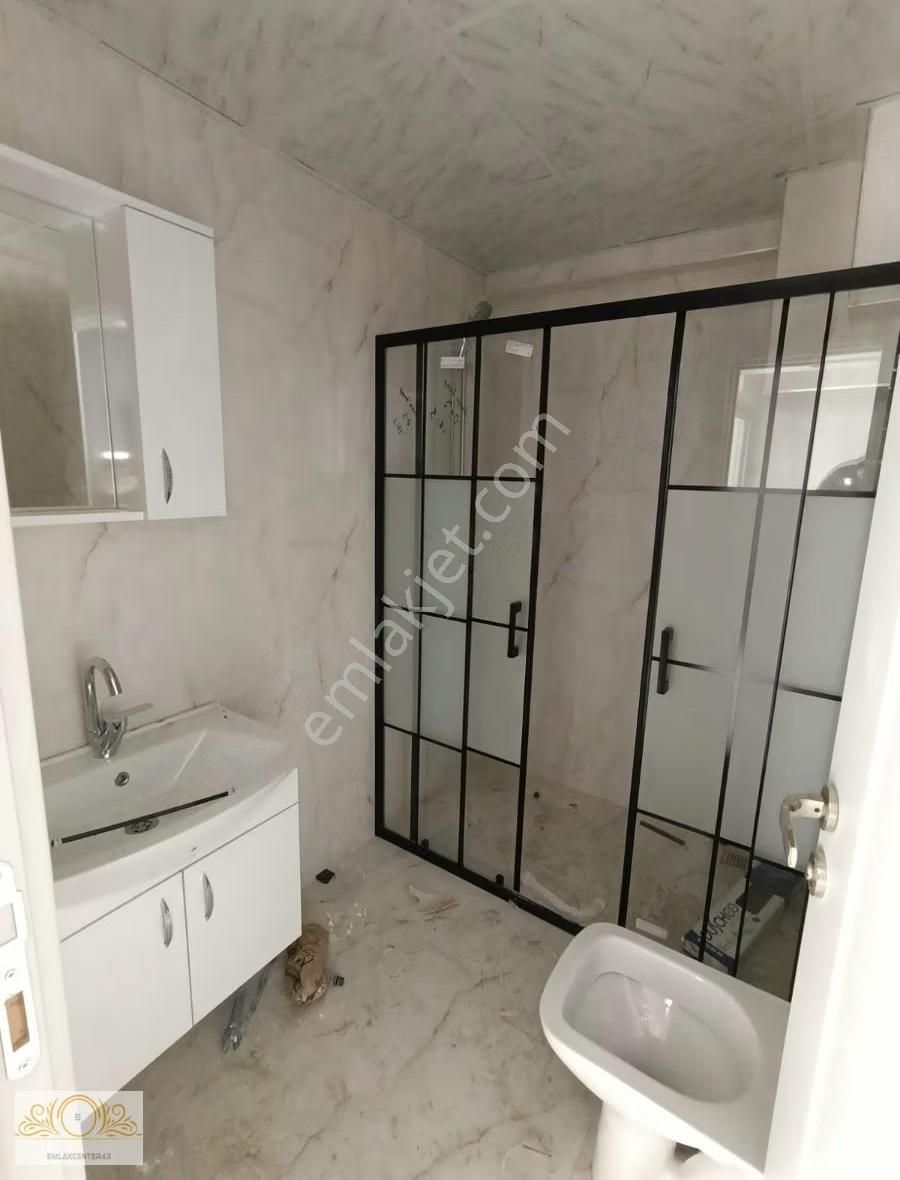 Emlak Centerden Meydan Kavşağı Arasında Satılık 1+1daireler - Görsel 10