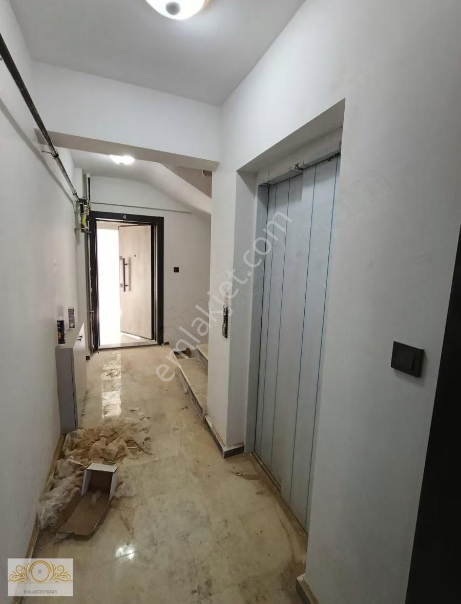 Emlak Centerden Meydan Kavşağı Arasında Satılık 1+1daireler - Görsel 13