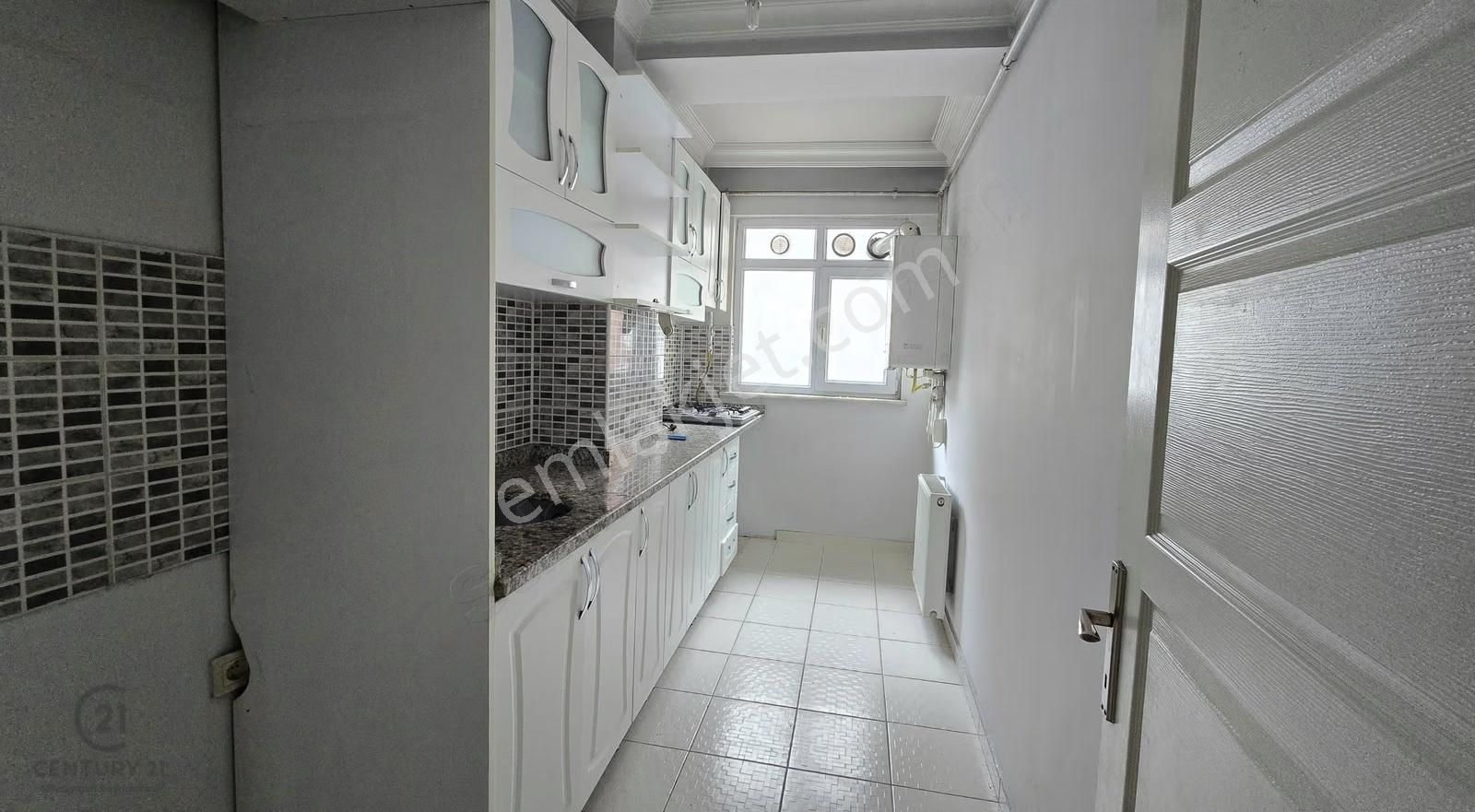 Köşe Bina Dubleks 3+1 Çift Balkon Teraslı 150m2 Daire !!! - Görsel 13