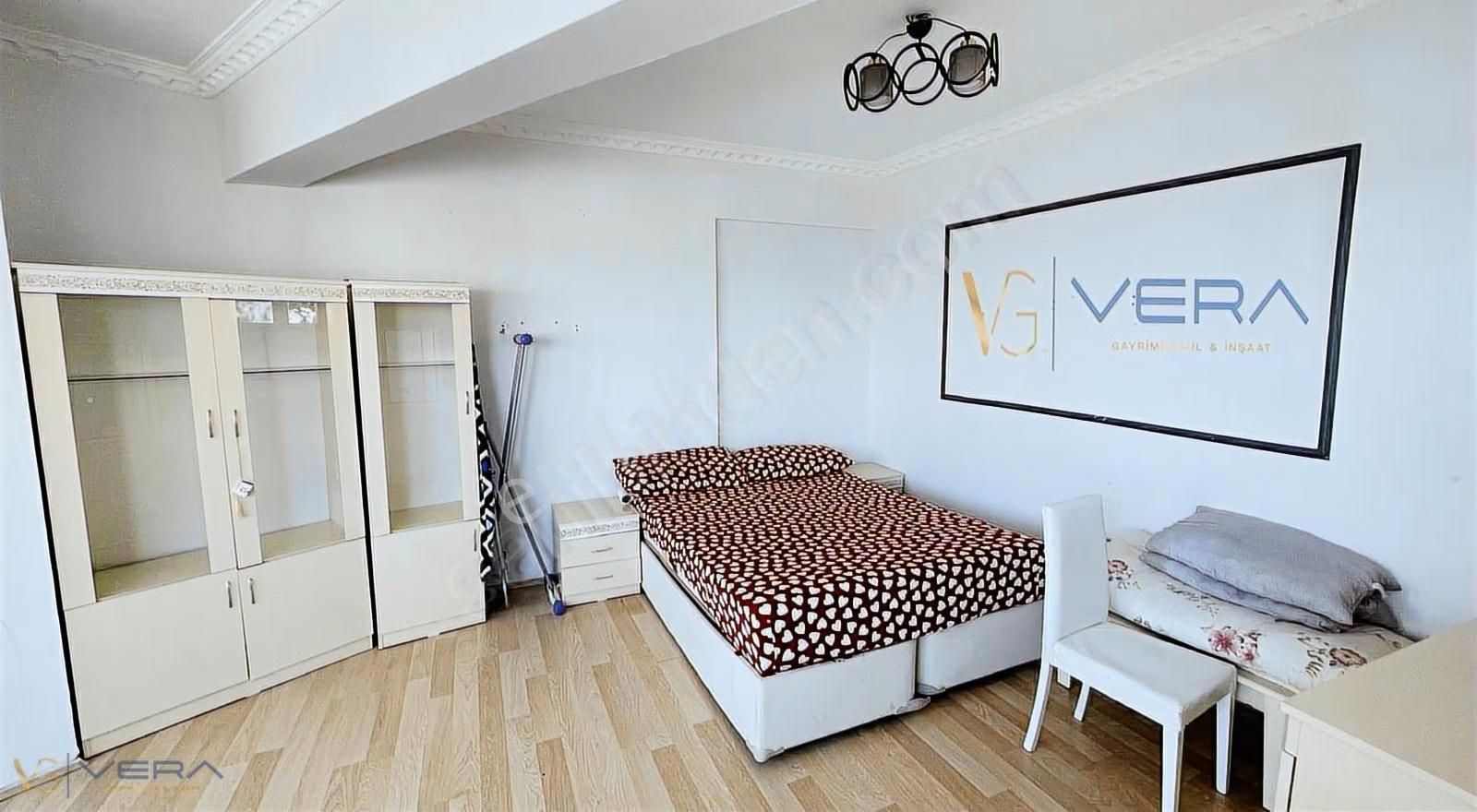 Vera'dan Yeşilvadi Konutlarında 1+1 Eşyalı Daire