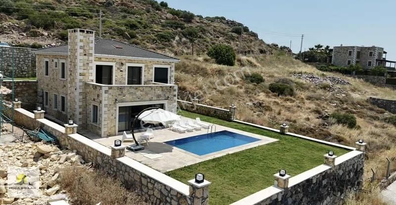 Eski Foçada Emsalsiz | Özel Tasarım | Premium Yaşam - Görsel 4