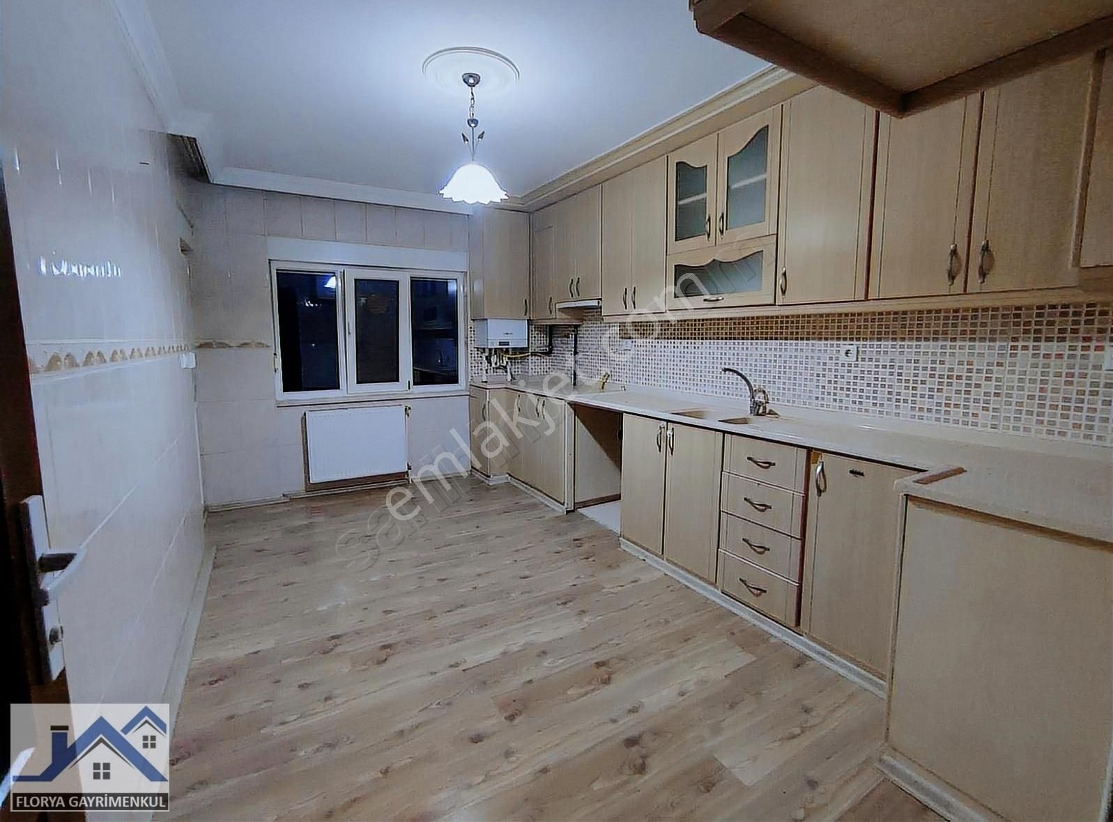 Merkezefendi Kaymakamlık Yakını 3+1 Ara Kat 180 M² Kiralık - Görsel 6