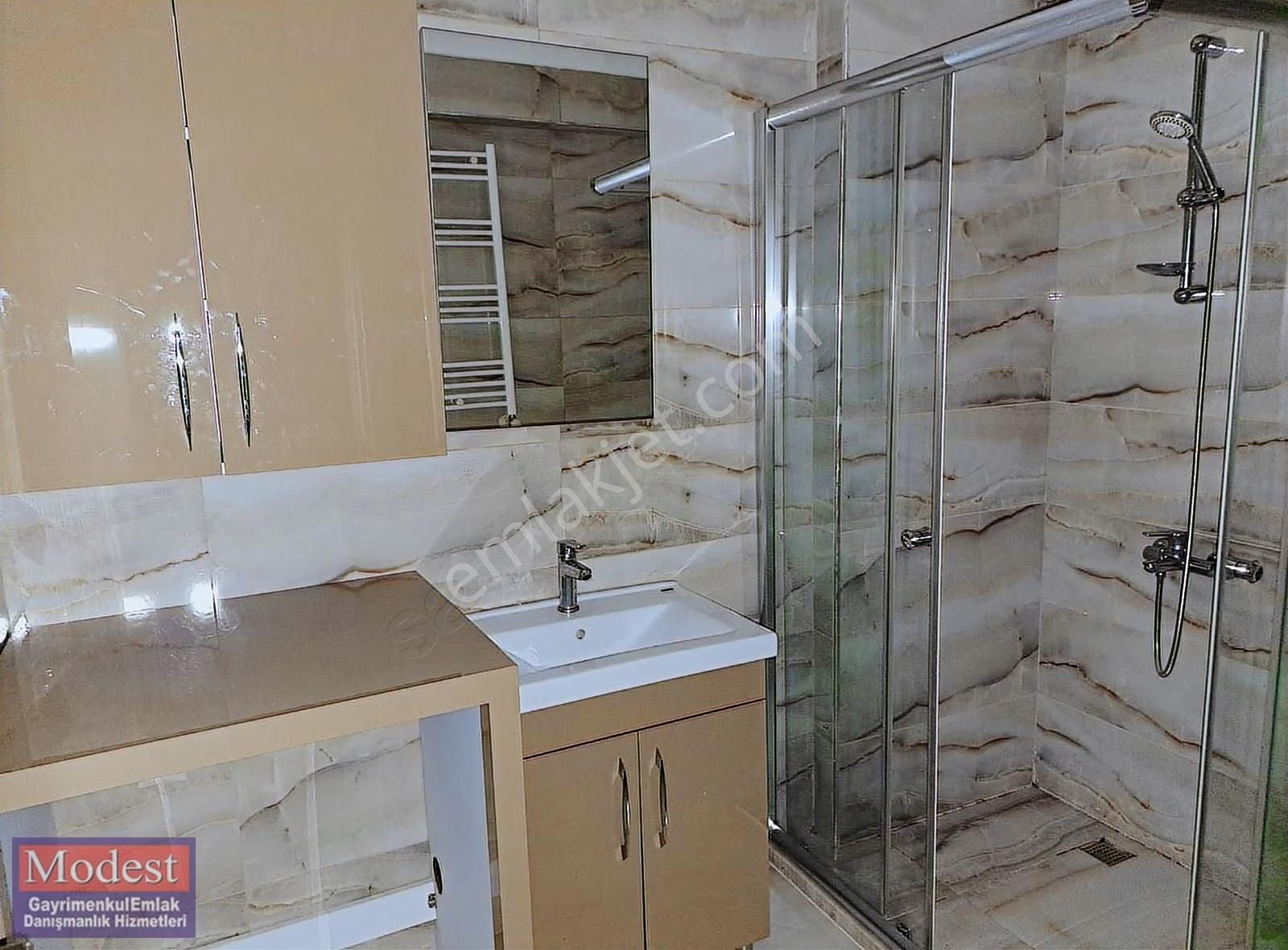 Modest Den Kiralık 3+1 190m2 Kiralık Genç Daire - Görsel 14