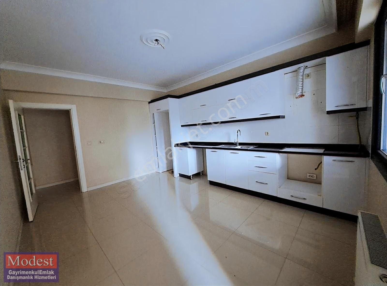 Modest Den Kiralık 3+1 190m2 Kiralık Genç Daire - Görsel 3