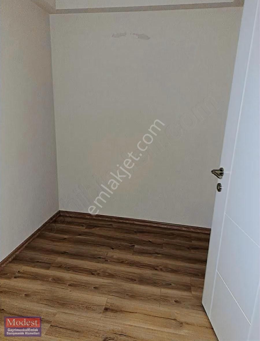 Modest Den Kiralık 3+1 190m2 Kiralık Genç Daire - Görsel 34