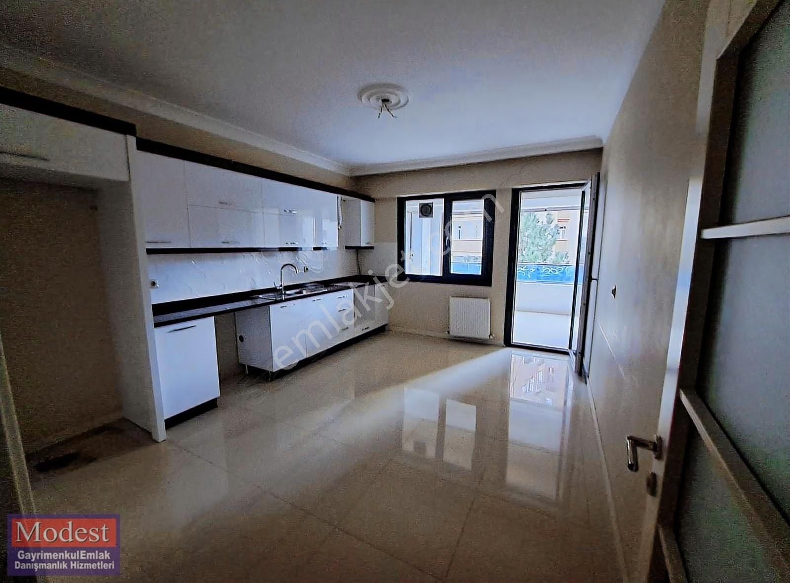 Modest Den Kiralık 3+1 190m2 Kiralık Genç Daire - Görsel 23