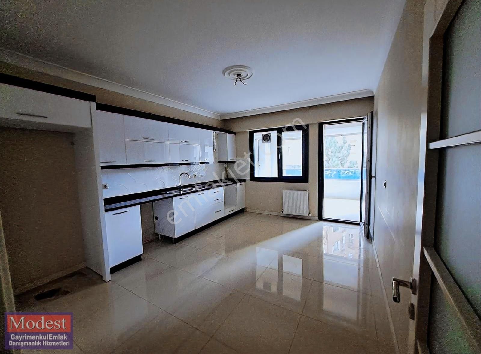 Modest Den Kiralık 3+1 190m2 Kiralık Genç Daire - Görsel 15