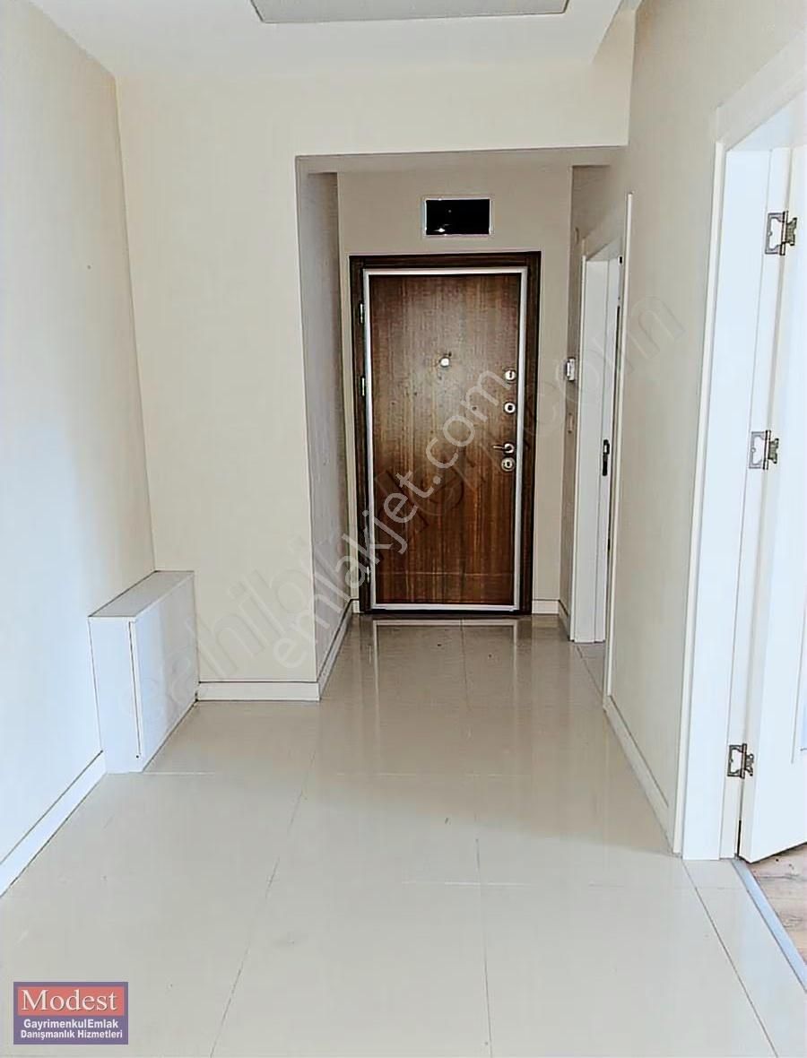Modest Den Kiralık 3+1 190m2 Kiralık Genç Daire - Görsel 4