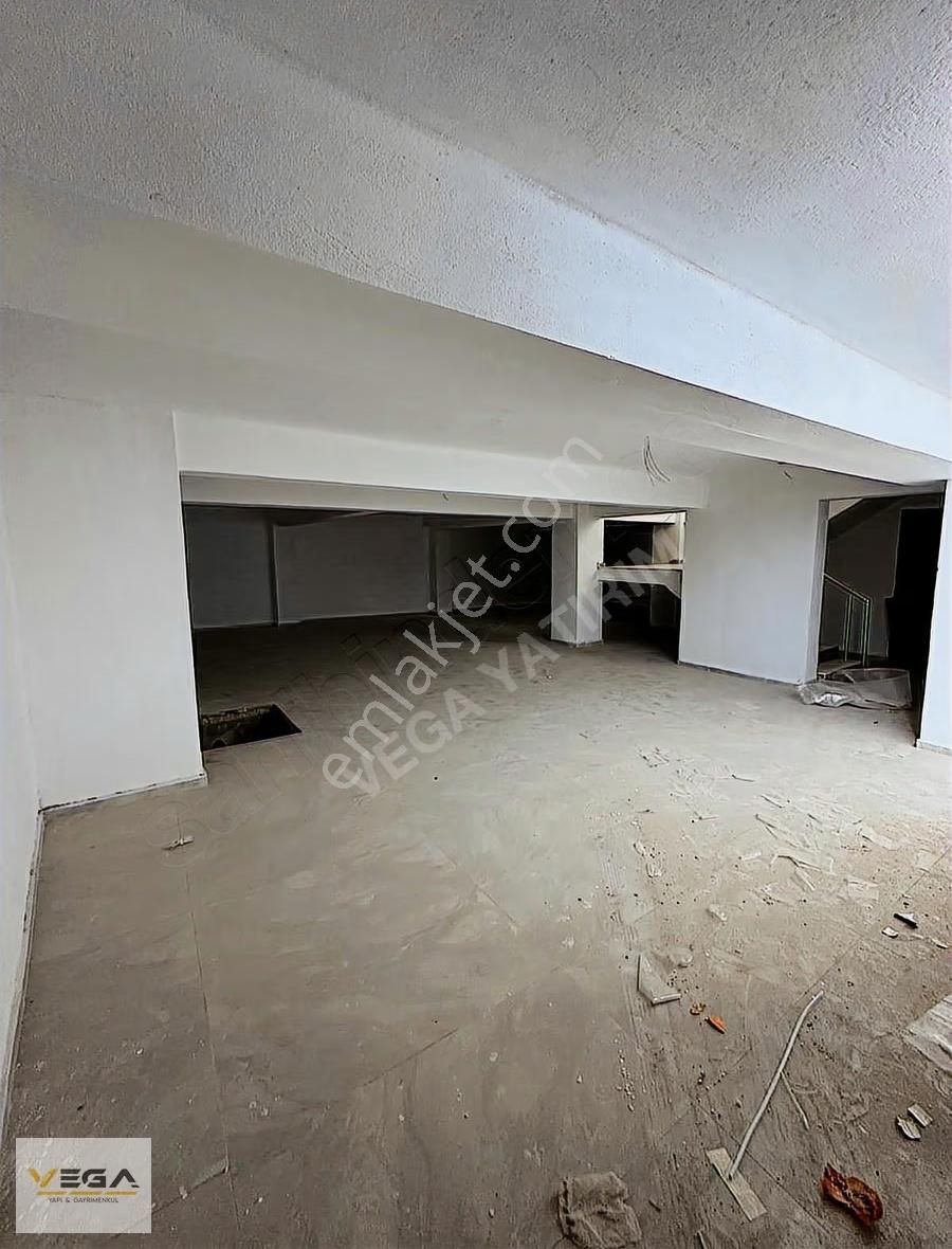 Vega'dan Adatepe Mahallesi Emsalsiz Konumda Sıfır Kiralık Dükkan - Görsel 19