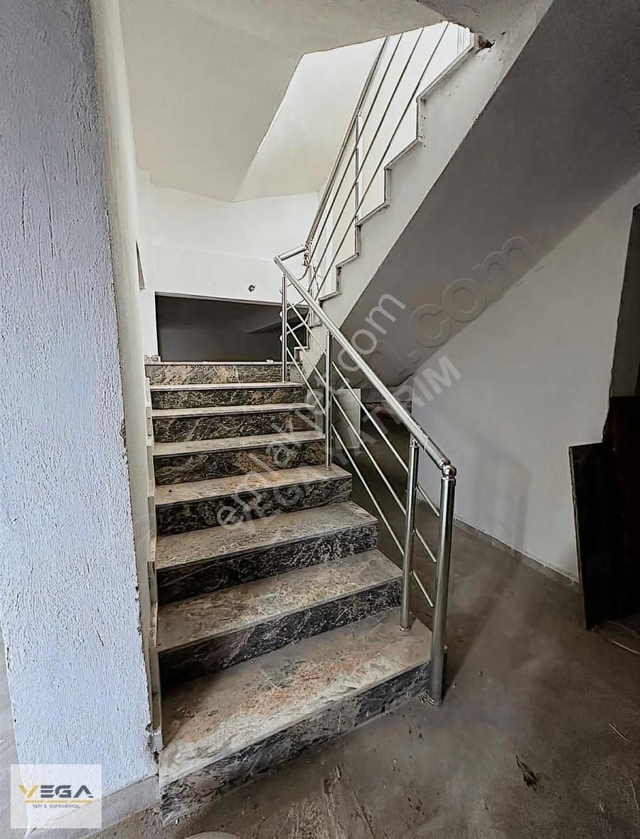 Vega'dan Adatepe Mahallesi Emsalsiz Konumda Sıfır Kiralık Dükkan - Görsel 11