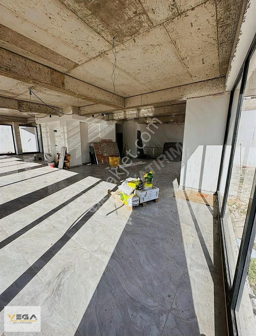 Vega'dan Adatepe Mahallesi Emsalsiz Konumda Sıfır Kiralık Dükkan - Görsel 14