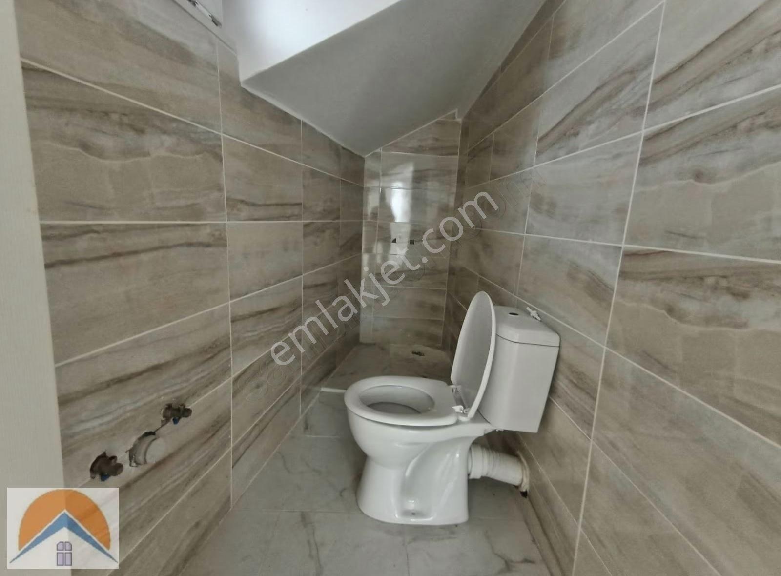 Fatih Mh De Her Katta Tek Daire Şeklinde 3+1 Çatı Dubleks - Görsel 14