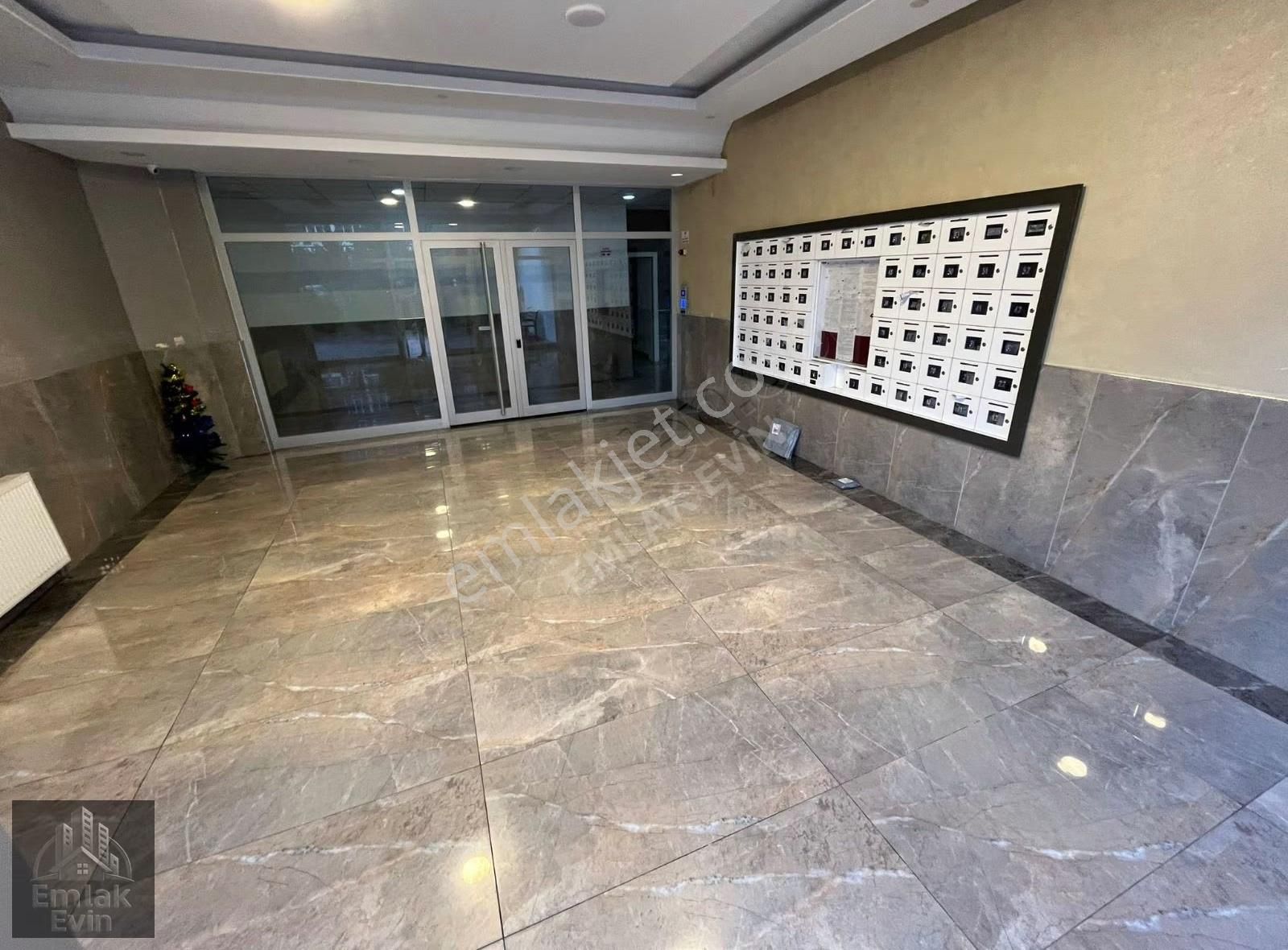 90 M2 Kullanım Alanına Sahip 2+1 Zirve Garden - Görsel 24