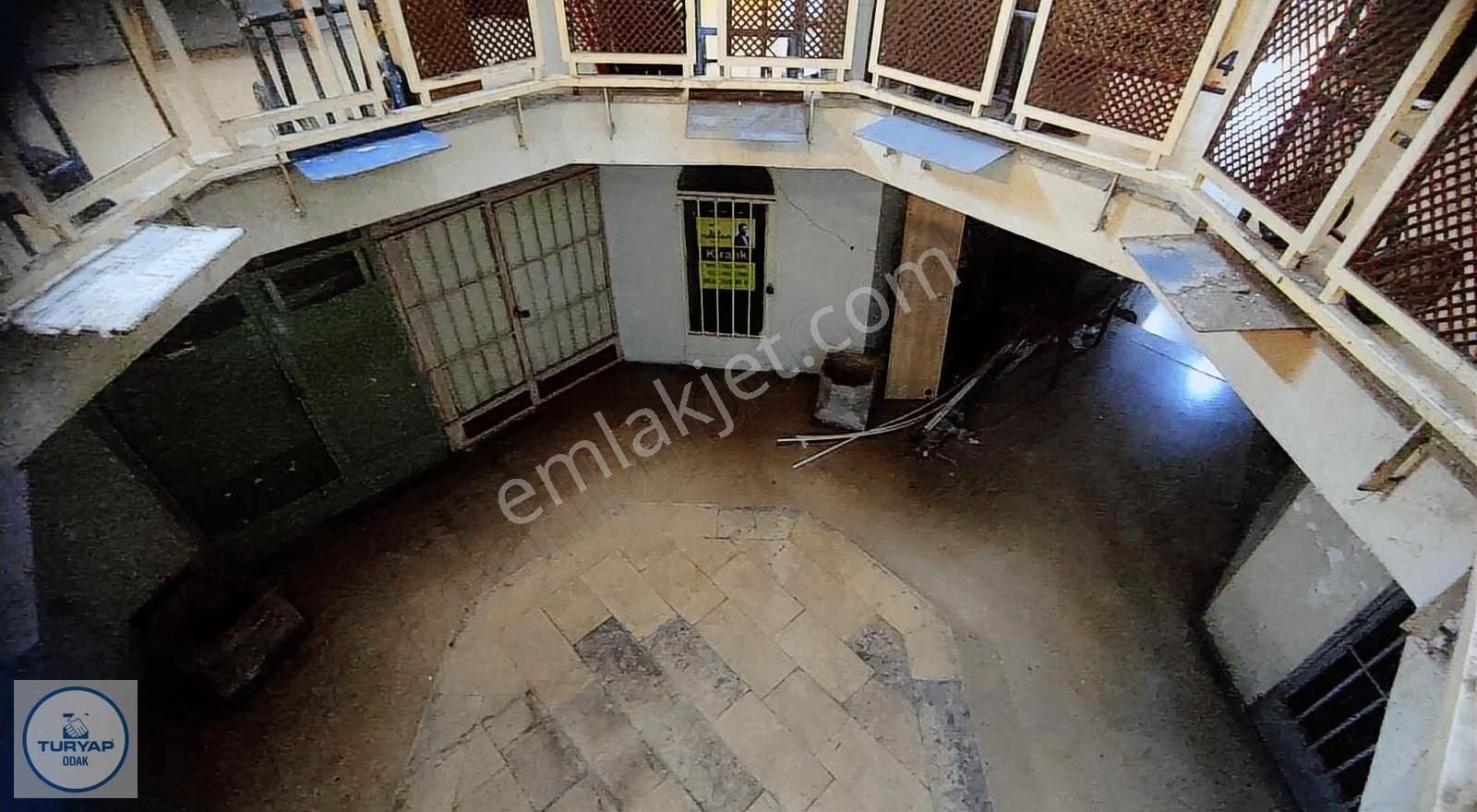 Sirkeci Hocapaşa İş Merkezinde Kiralık Dükkanlar - Görsel 7