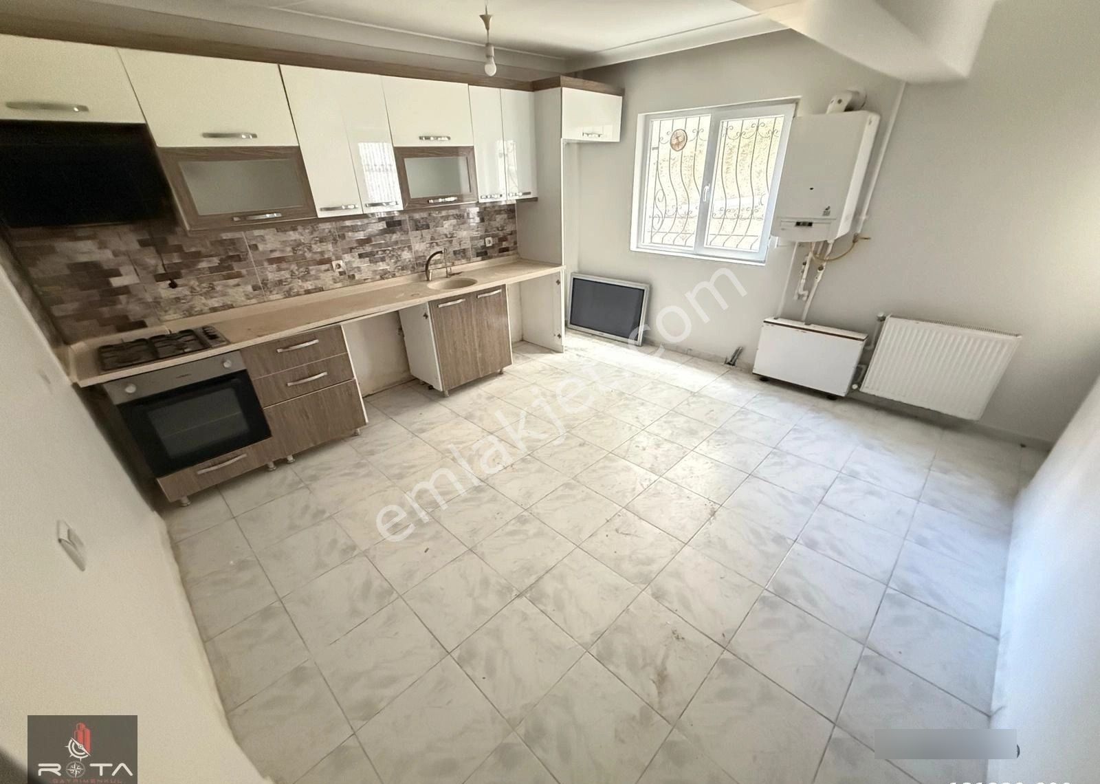 Rotadan 1291 Sk'da Yeni Binada 140m2 Balkonlu 3+1 Geniş Daire !!