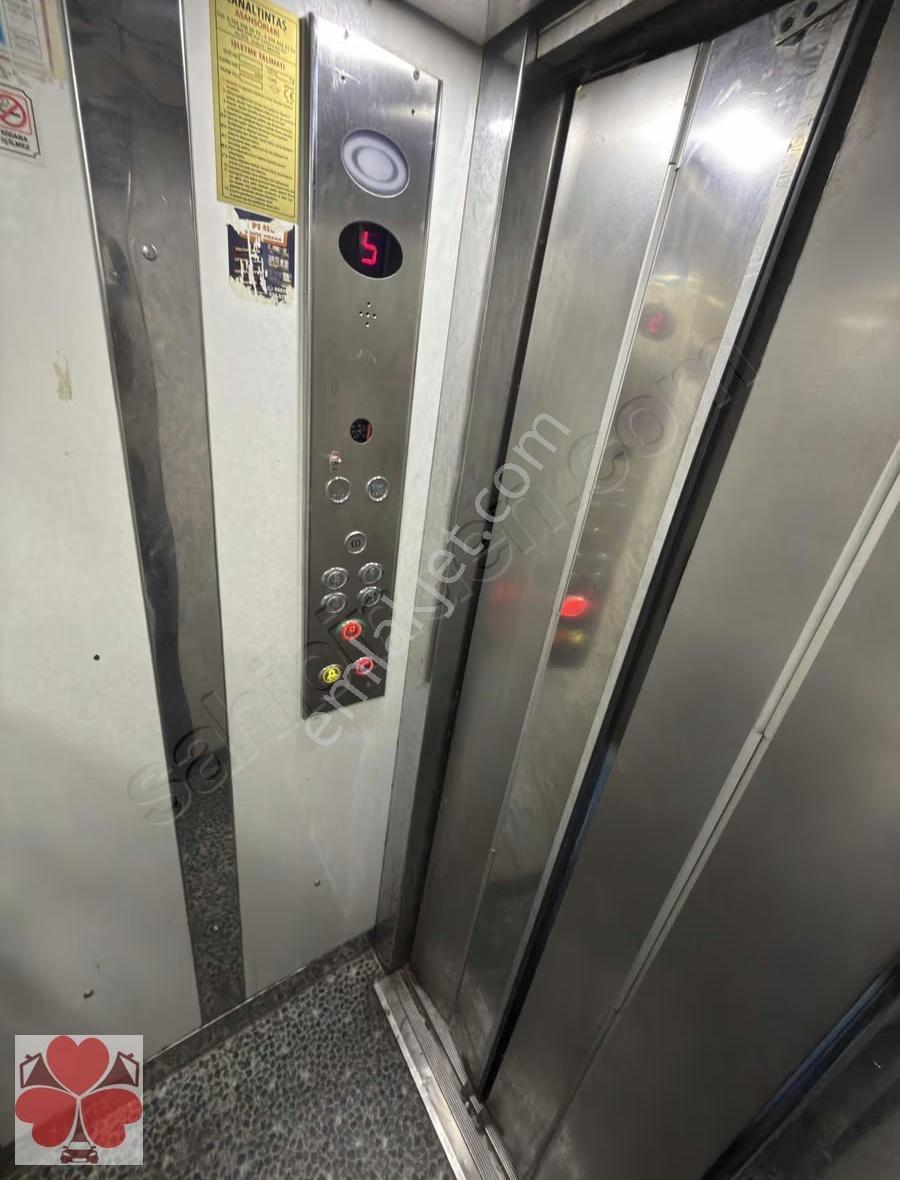 Çarşı Merkezde 175 M2 Full Lüx Yapılı-asansörlü-kaçmaz Daire !!! - Görsel 9