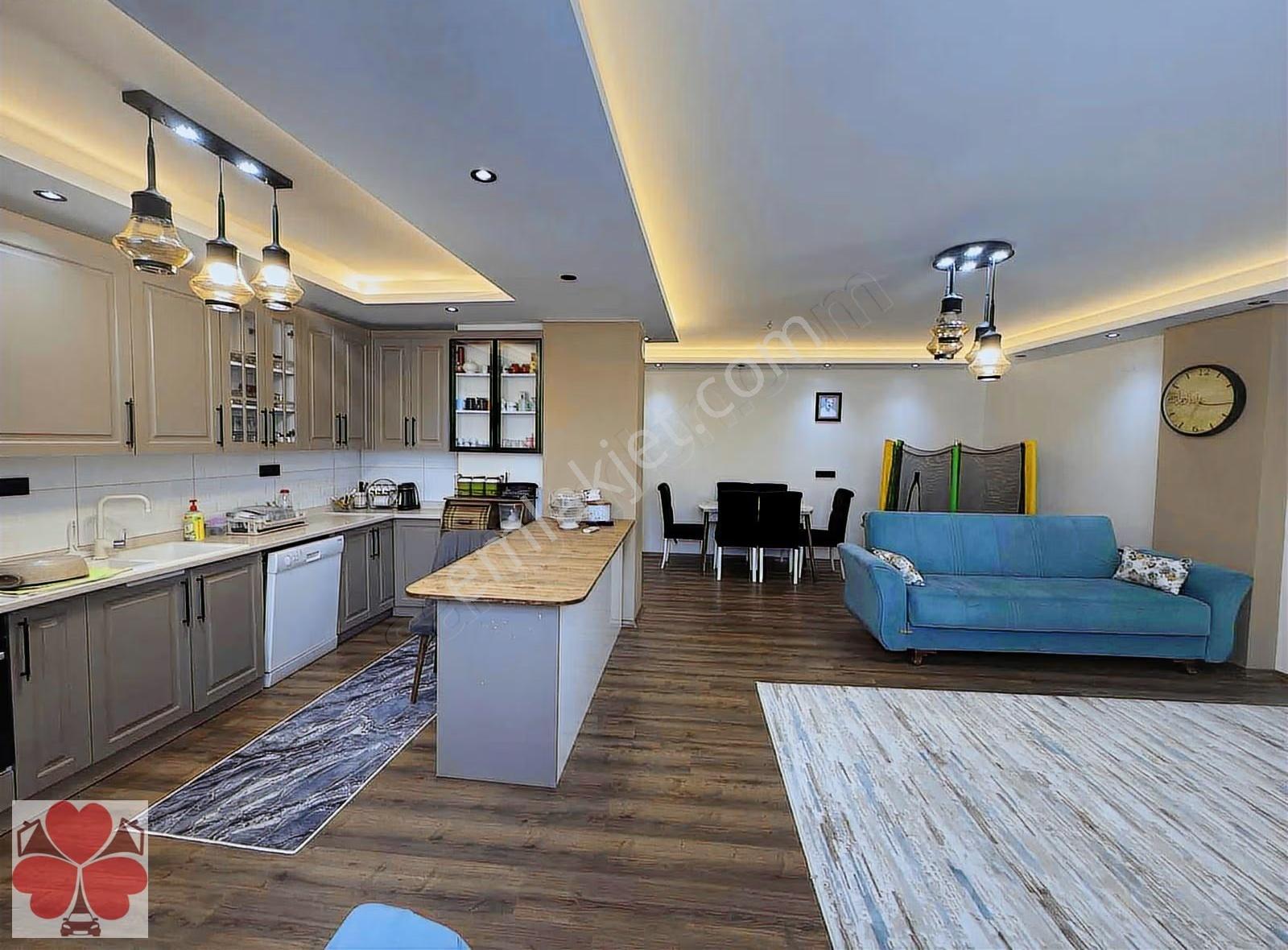 Çarşı Merkezde 175 M2 Full Lüx Yapılı-asansörlü-kaçmaz Daire !!! - Görsel 5