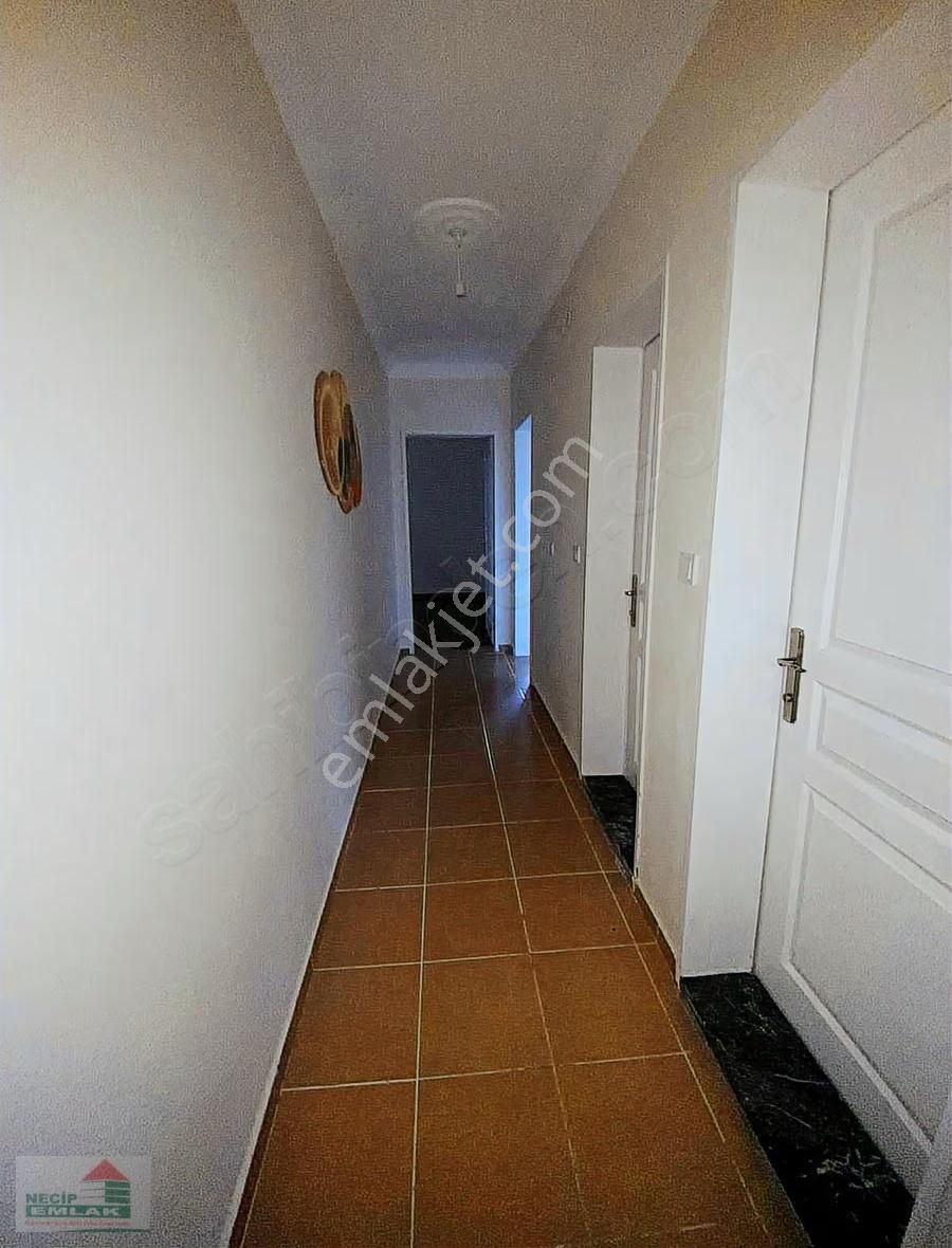Necip Emlaktan Cadde Üzeri Kiralık 2+1 Daire - Görsel 15