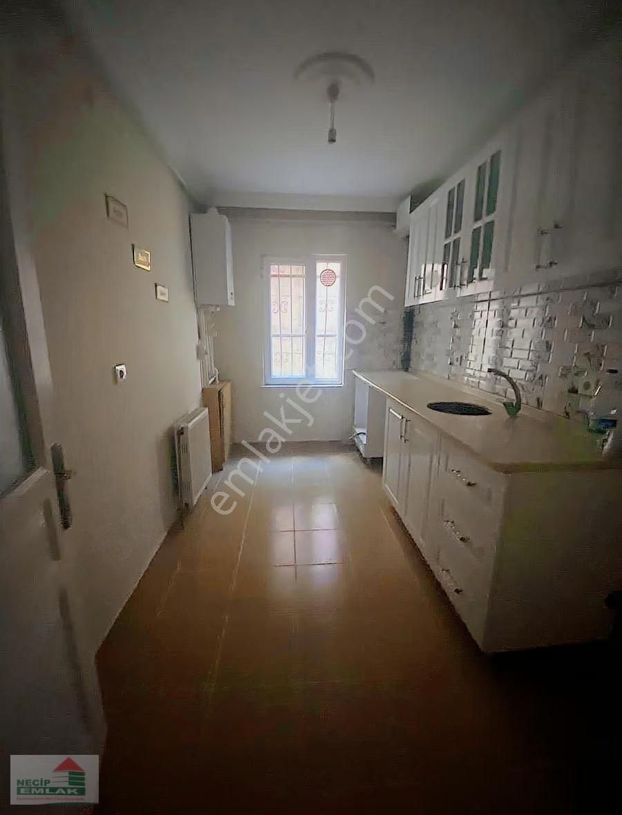 Necip Emlaktan Cadde Üzeri Kiralık 2+1 Daire - Görsel 10