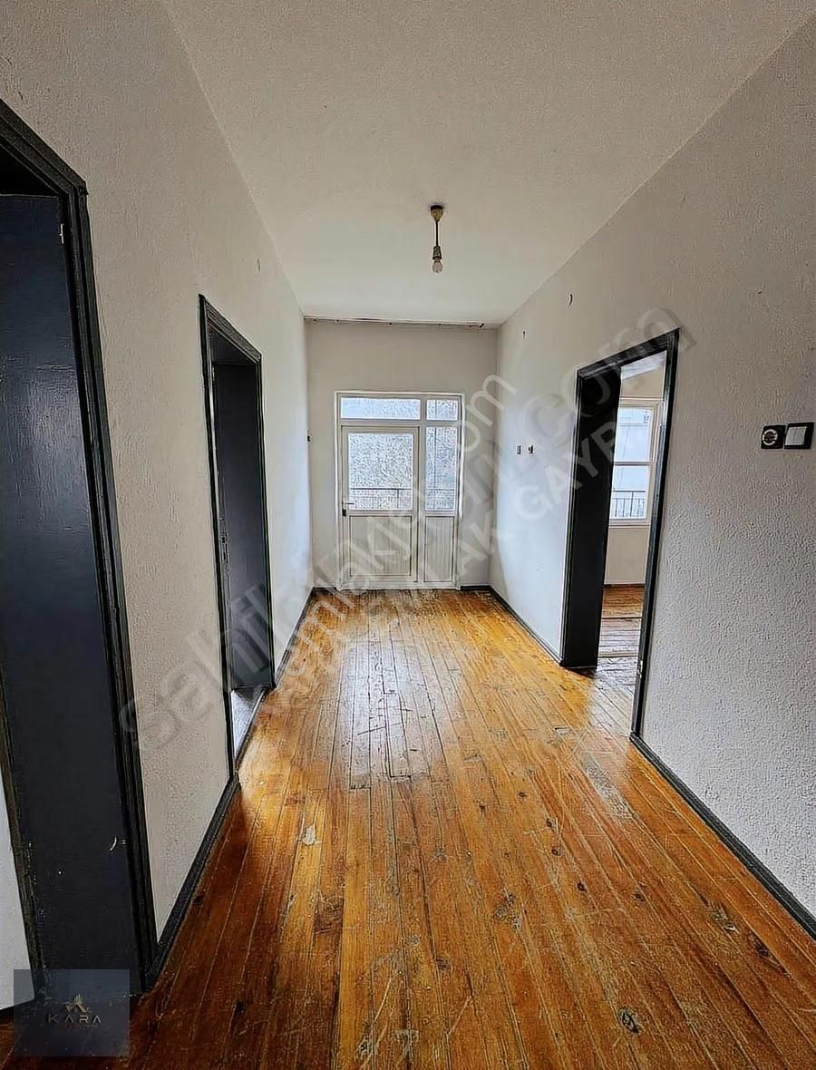 Komple Satılık 2 Katlı Müstakil Ev Ve Arsası - Görsel 14