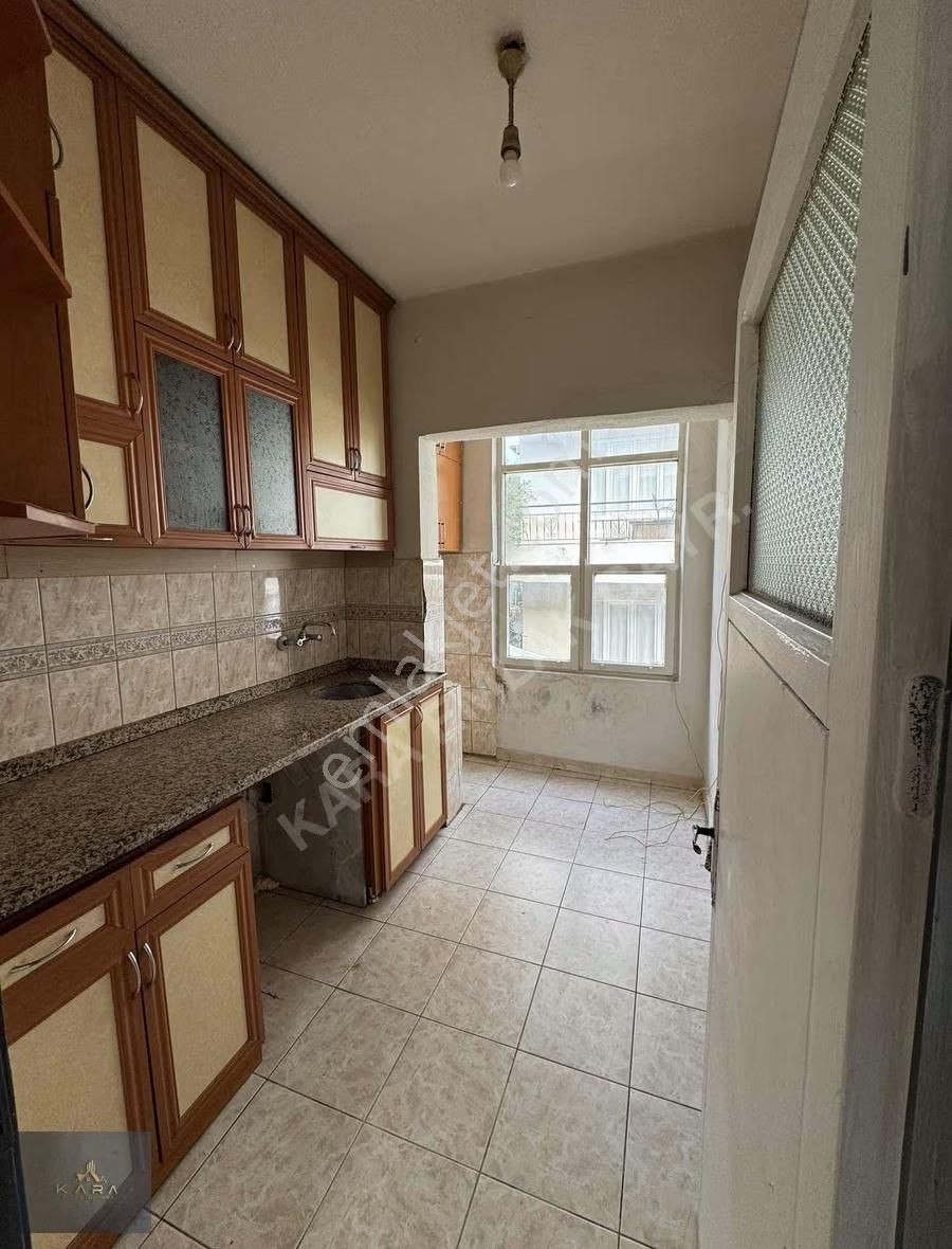 Komple Satılık 2 Katlı Müstakil Ev Ve Arsası - Görsel 13