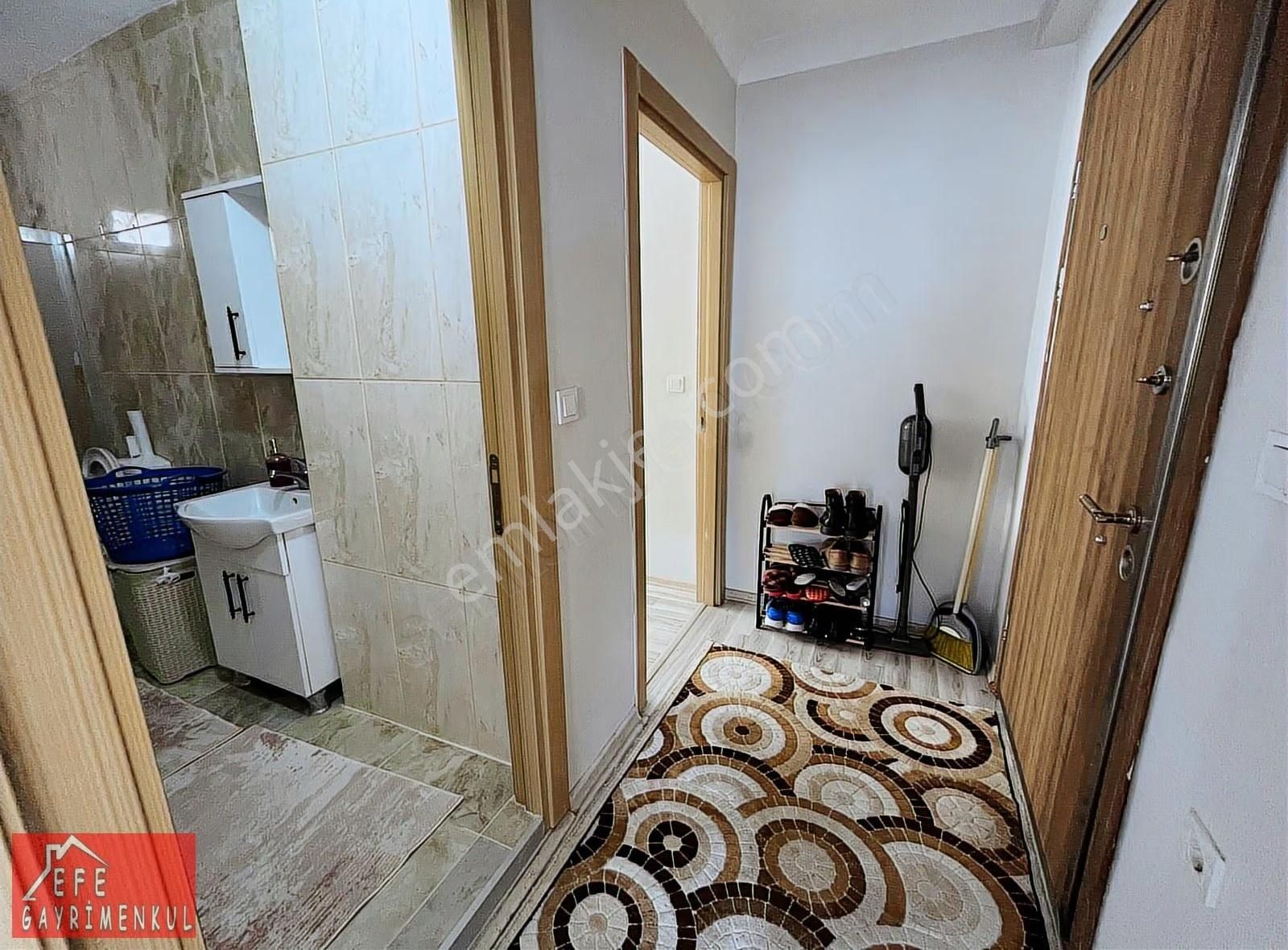 Metroya Ve Merkeze 3 Dakika Yürüme 4.kat Asansörlü 1+1 Lüksdaire - Görsel 14