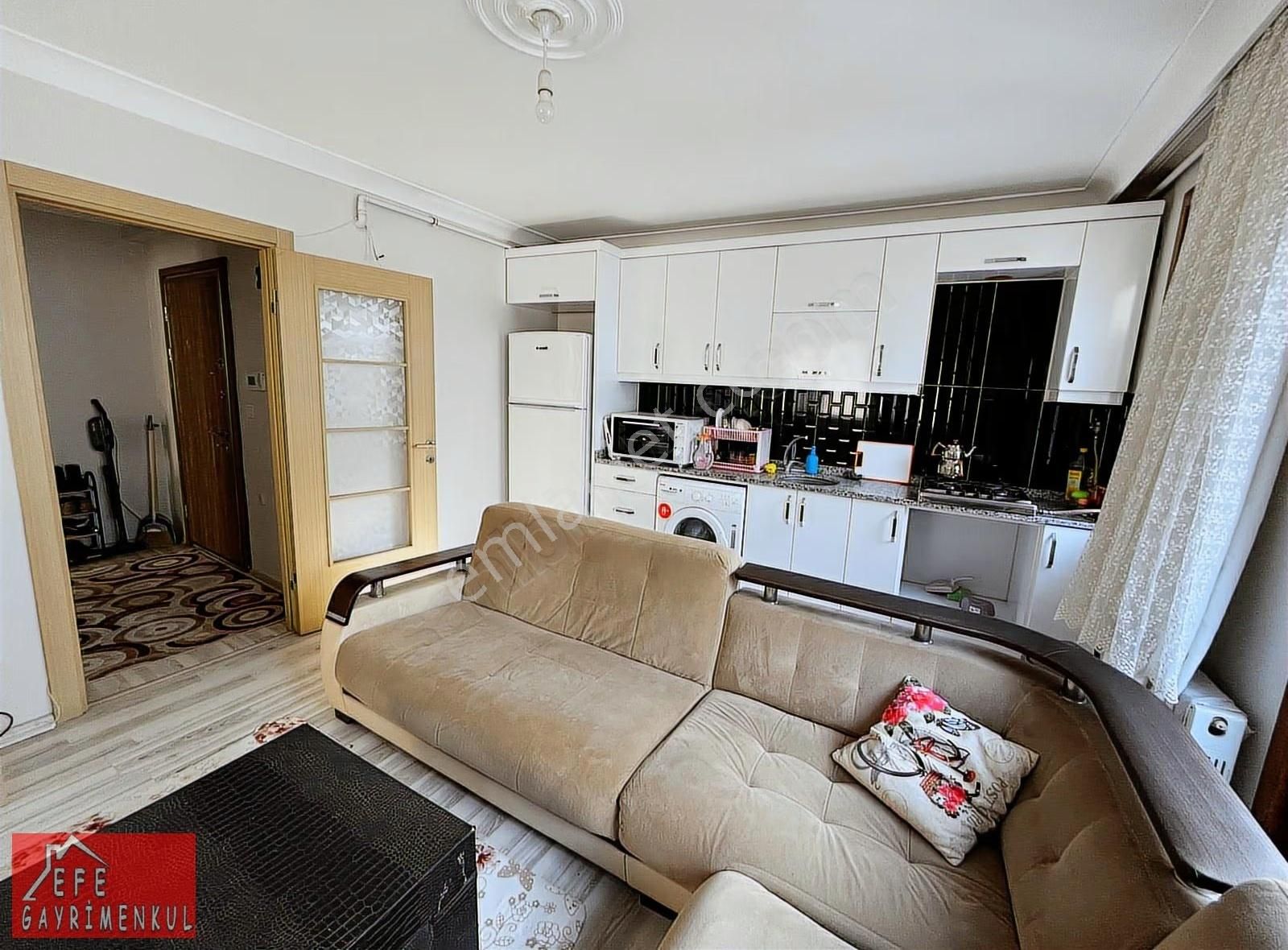 Metroya Ve Merkeze 3 Dakika Yürüme 4.kat Asansörlü 1+1 Lüksdaire - Görsel 9