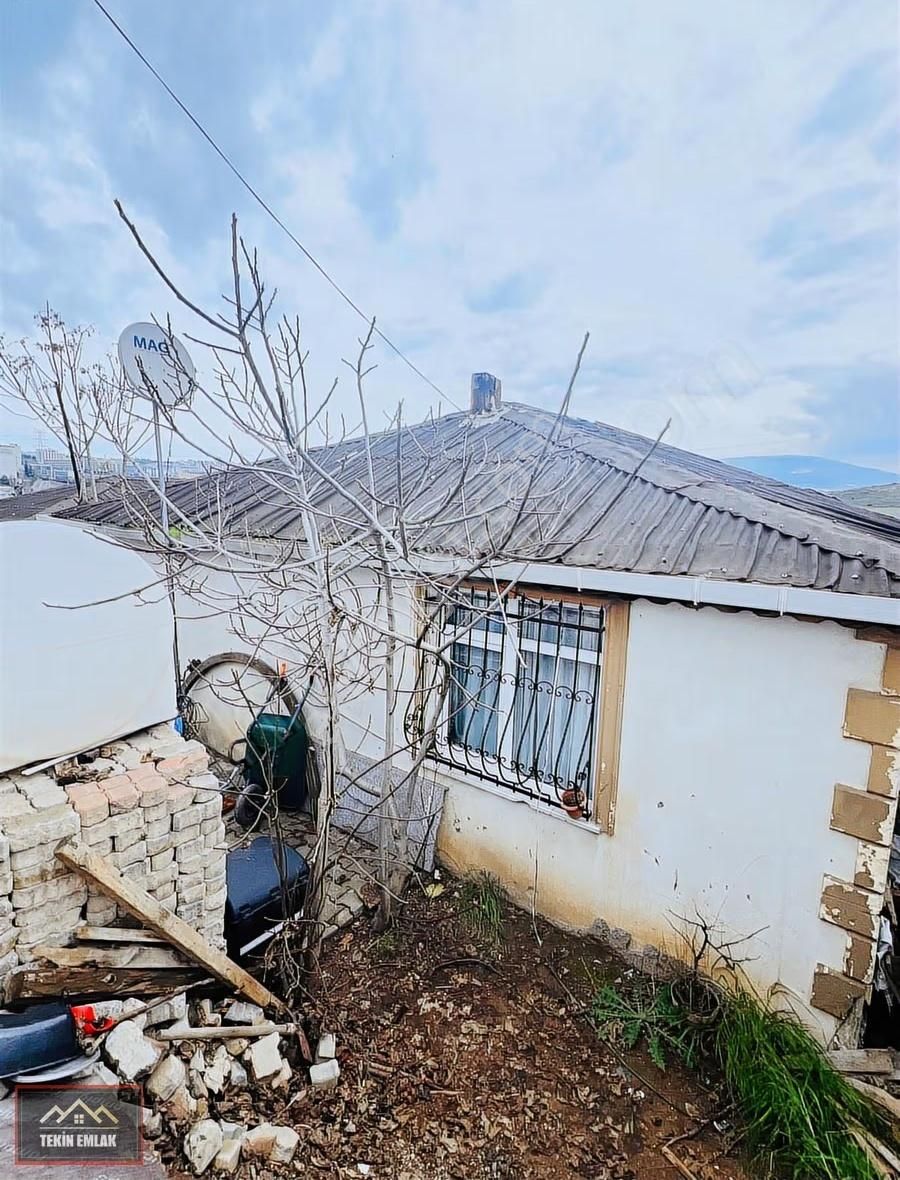 İstanbul Sancaktepe Hilal Mah Satılık Tapulu Gecekondu