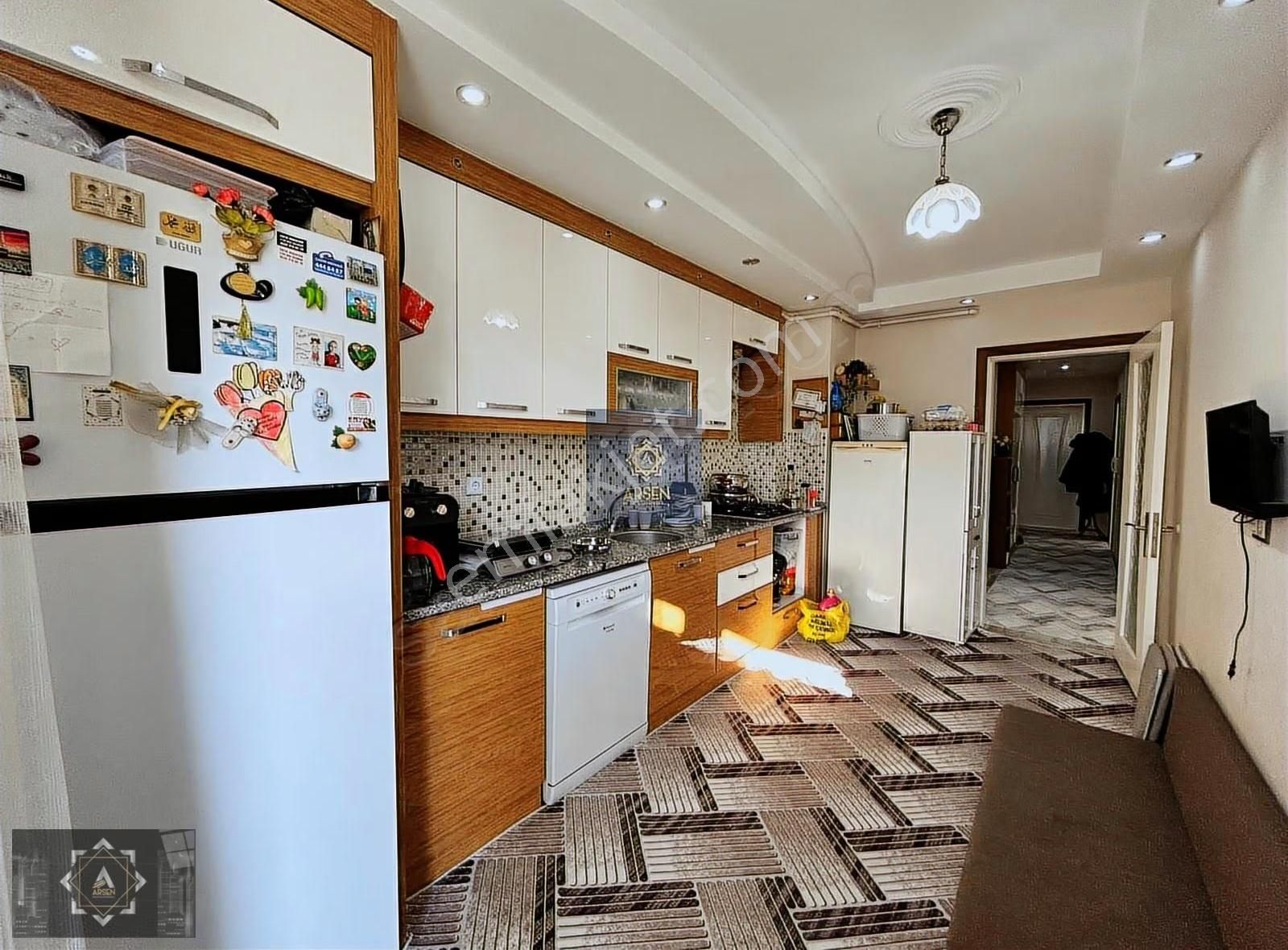 Arsenden Kaymakamlık Yakını Arakat Asansörlü 2+1 Satılık Daire